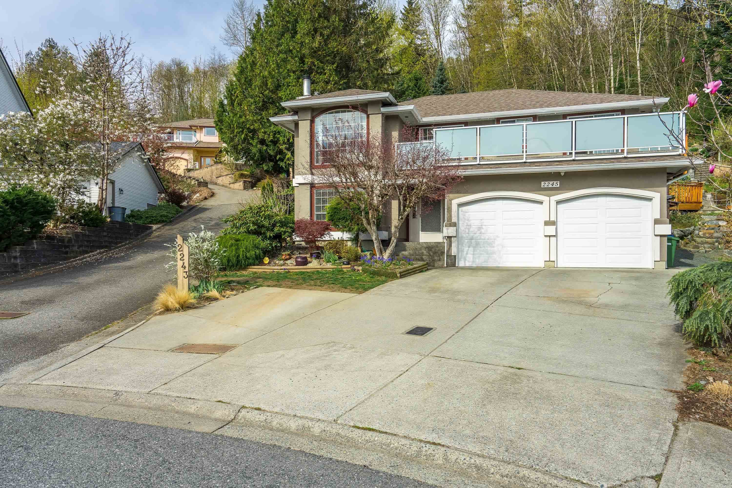 2245 Foothills Court, Abbotsford