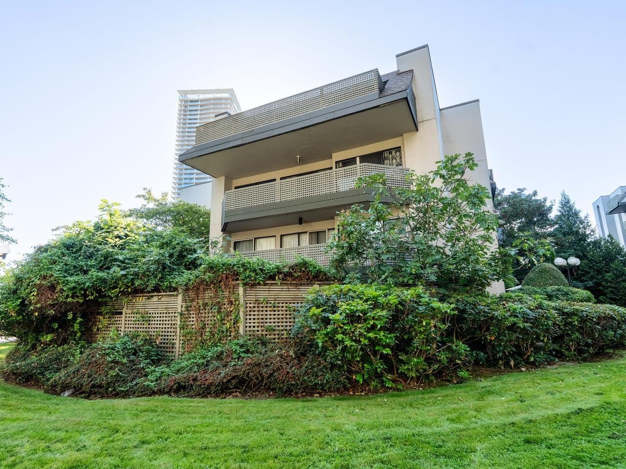 103 - 4941 Lougheed Highway, Burnaby, V5B 4S6 — photo 2