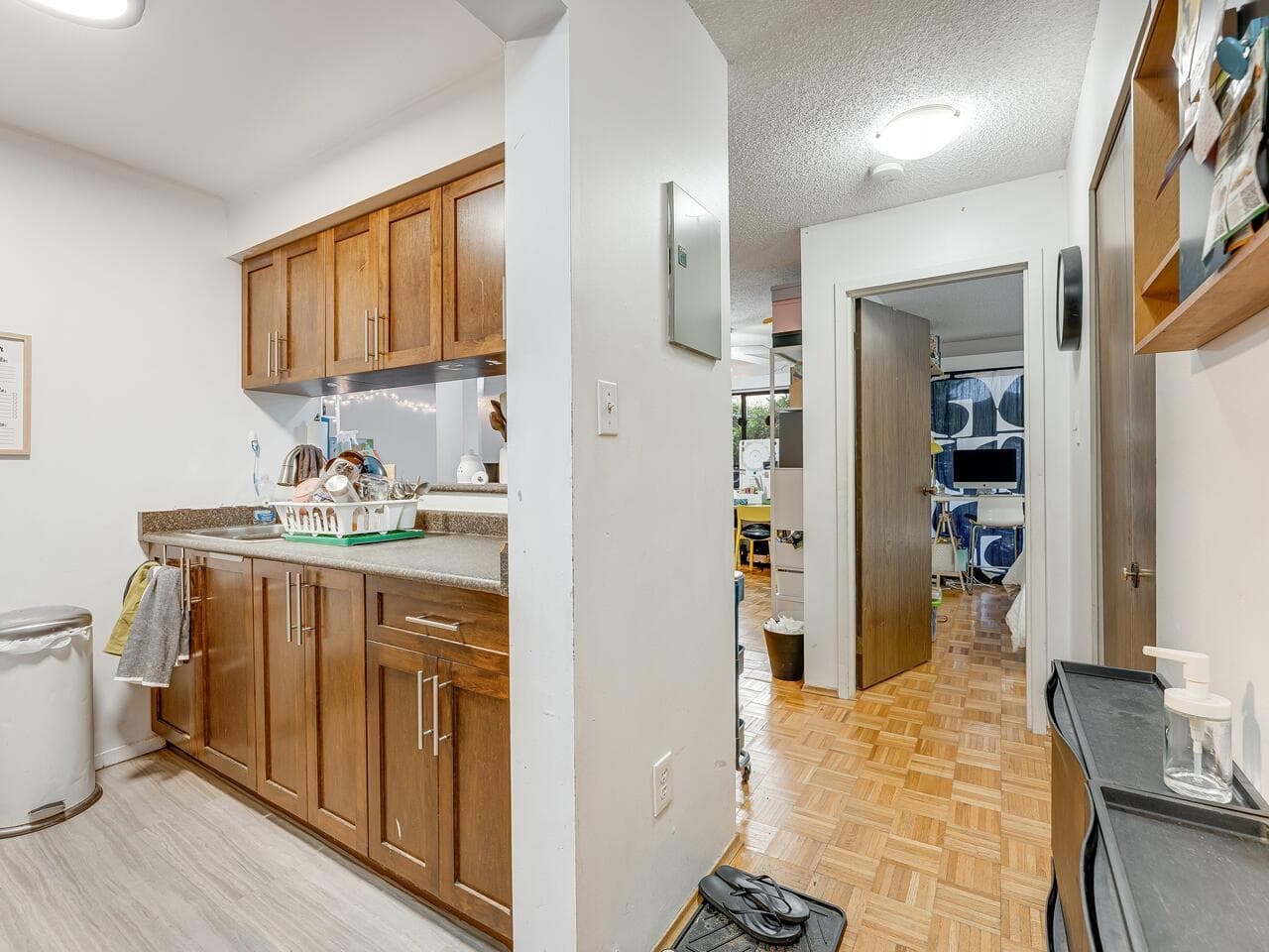 103 - 4941 Lougheed Highway, Burnaby, V5B 4S6 — photo 3