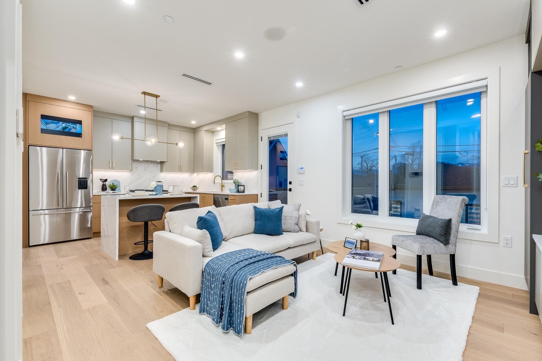 1 - 2263 E 35th Avenue, Vancouver, V5P 1C1 — photo 3