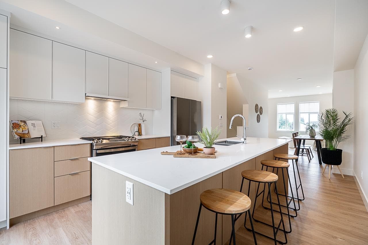 183 - 2350 165 Street, Surrey, H0H 0H0 — photo 2