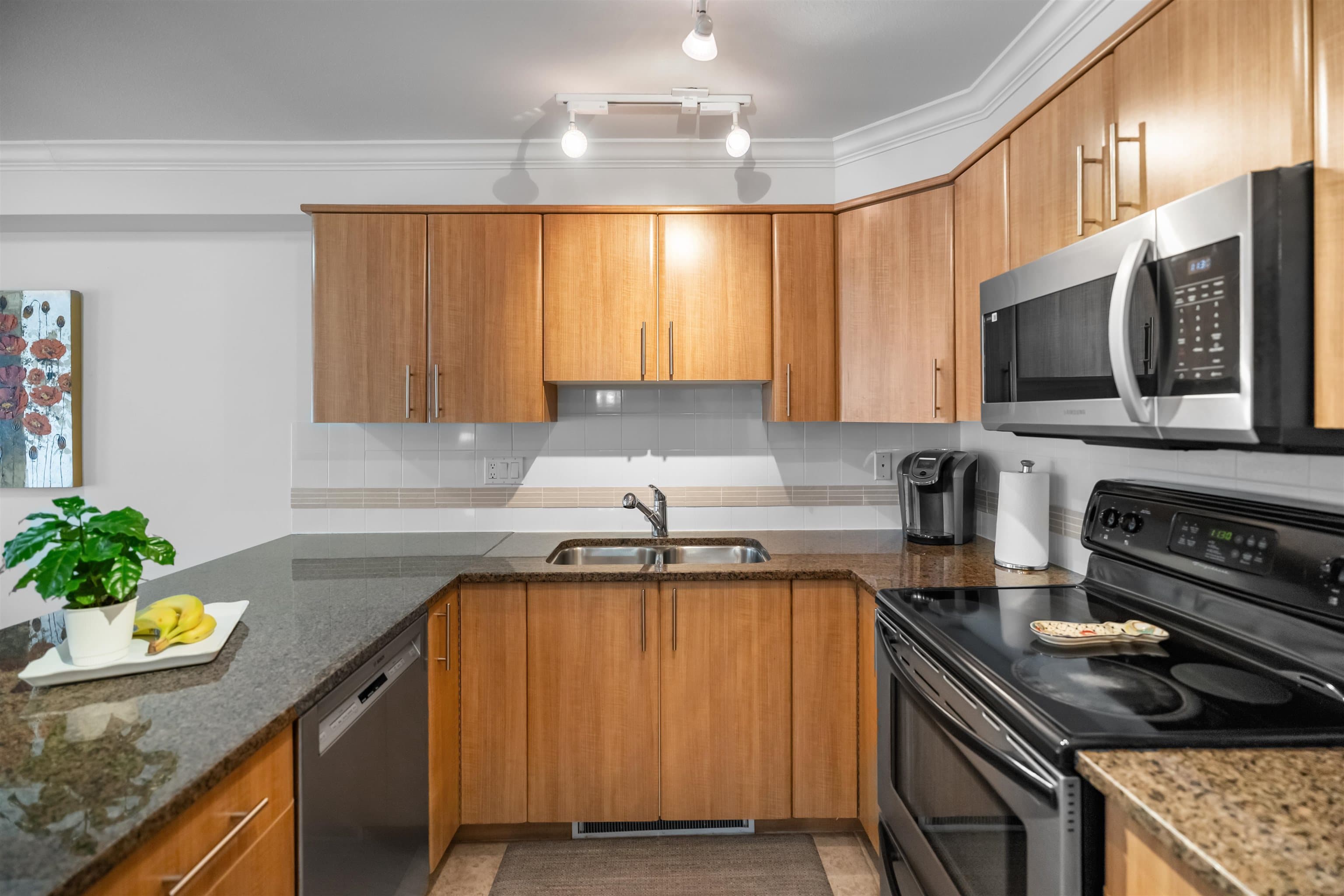 307 - 19340 65 Avenue, Surrey, V4N 0A3 — photo 5