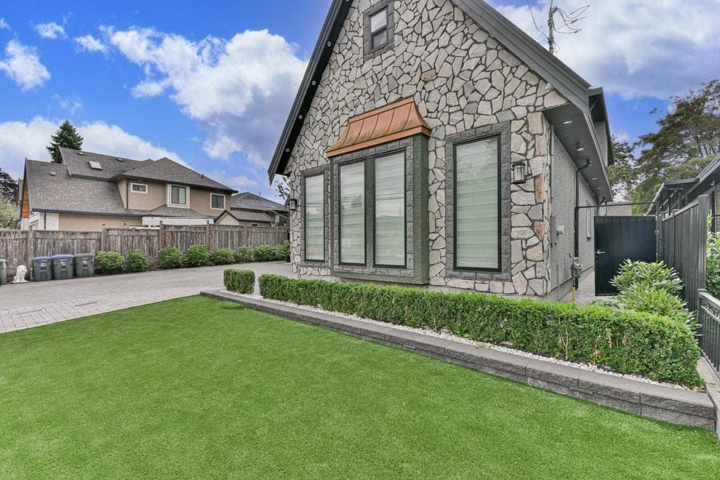 12768 97a Avenue, Surrey, V3V 2H5 — photo 3
