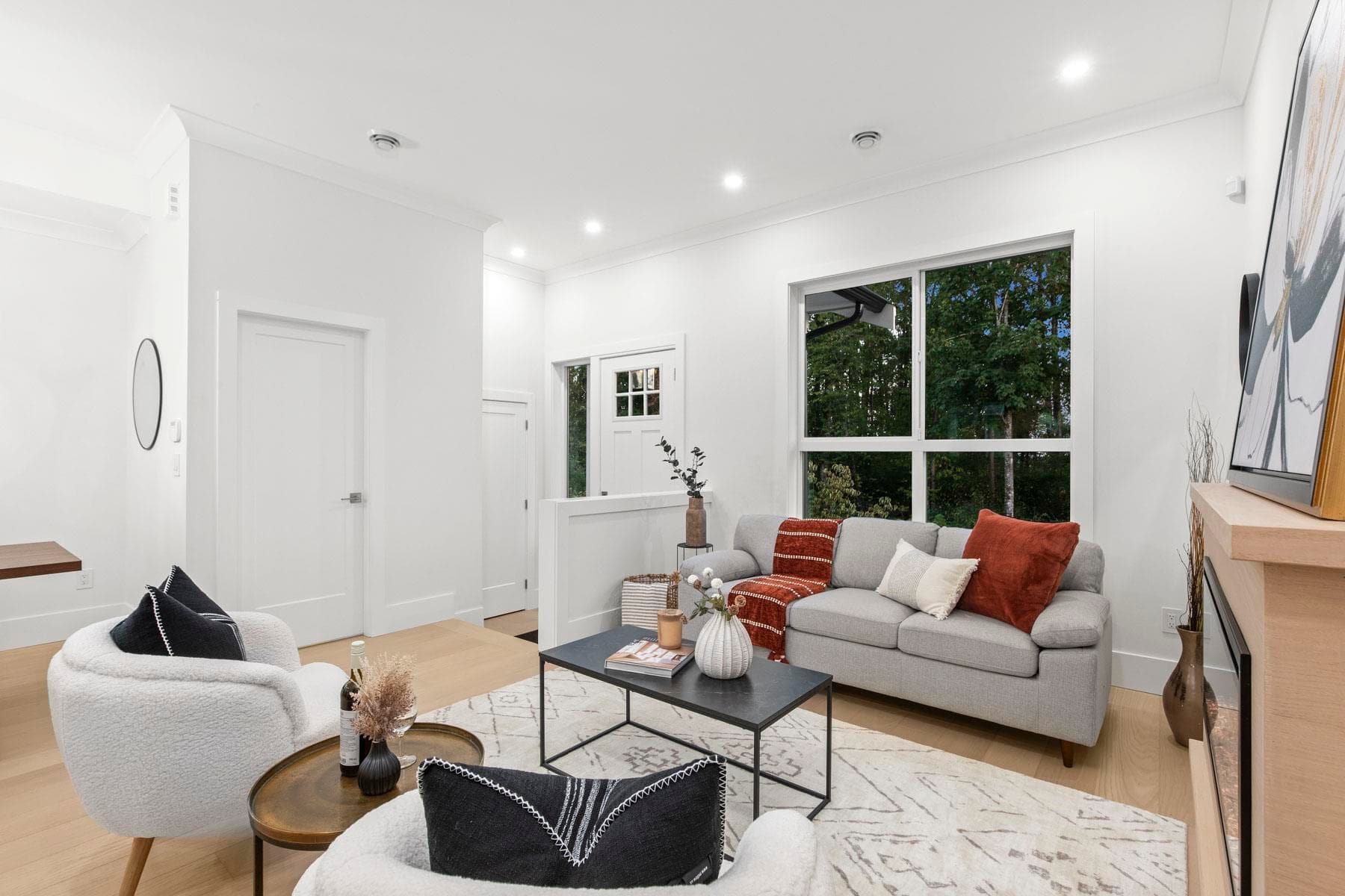 101 - 16621 18 Avenue, Surrey, V3Z 9X5 — photo 2
