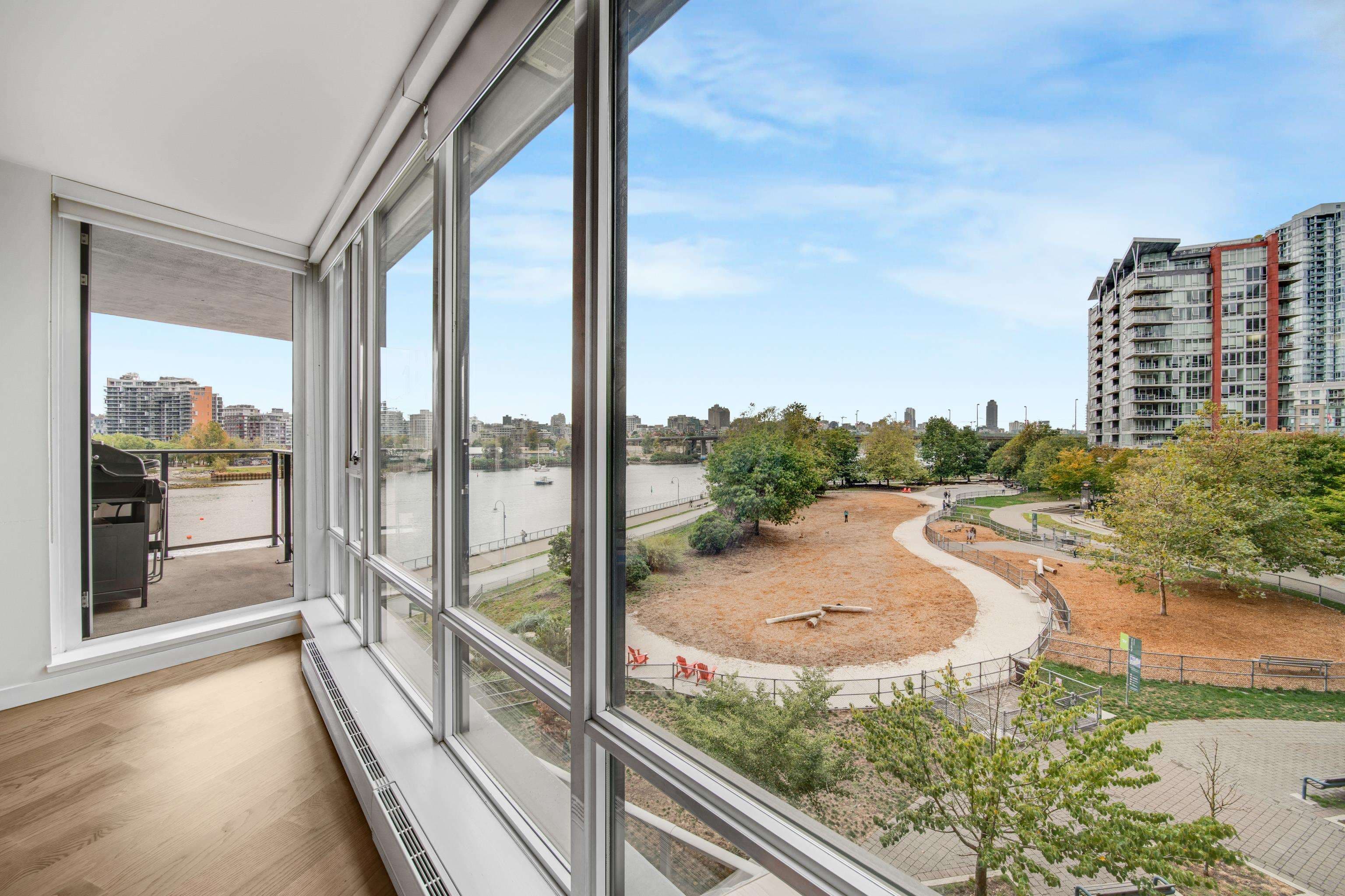 503 - 8 Smithe Mews, Vancouver