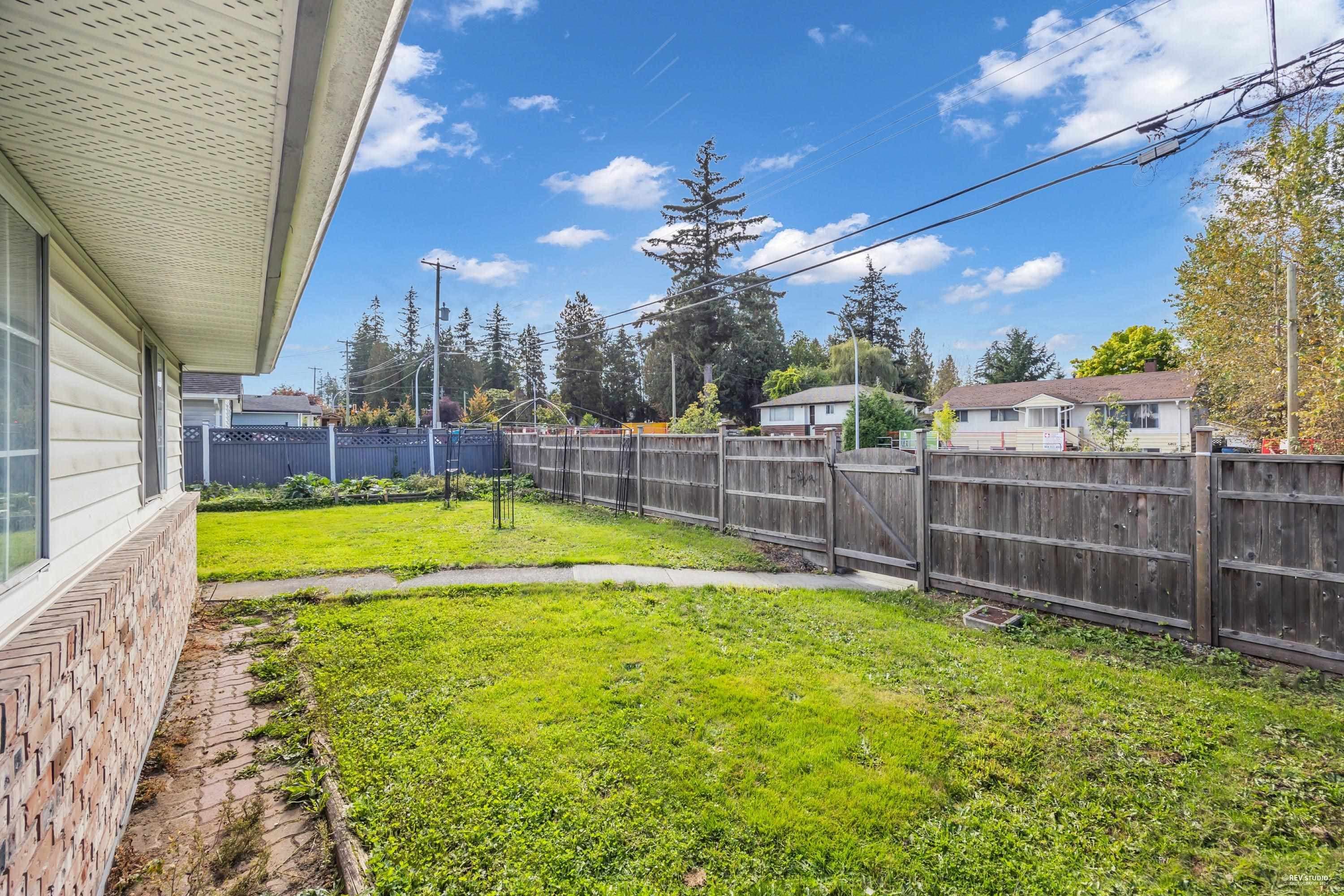 6470 128 Street, Surrey, V3W 4C6 — photo 4