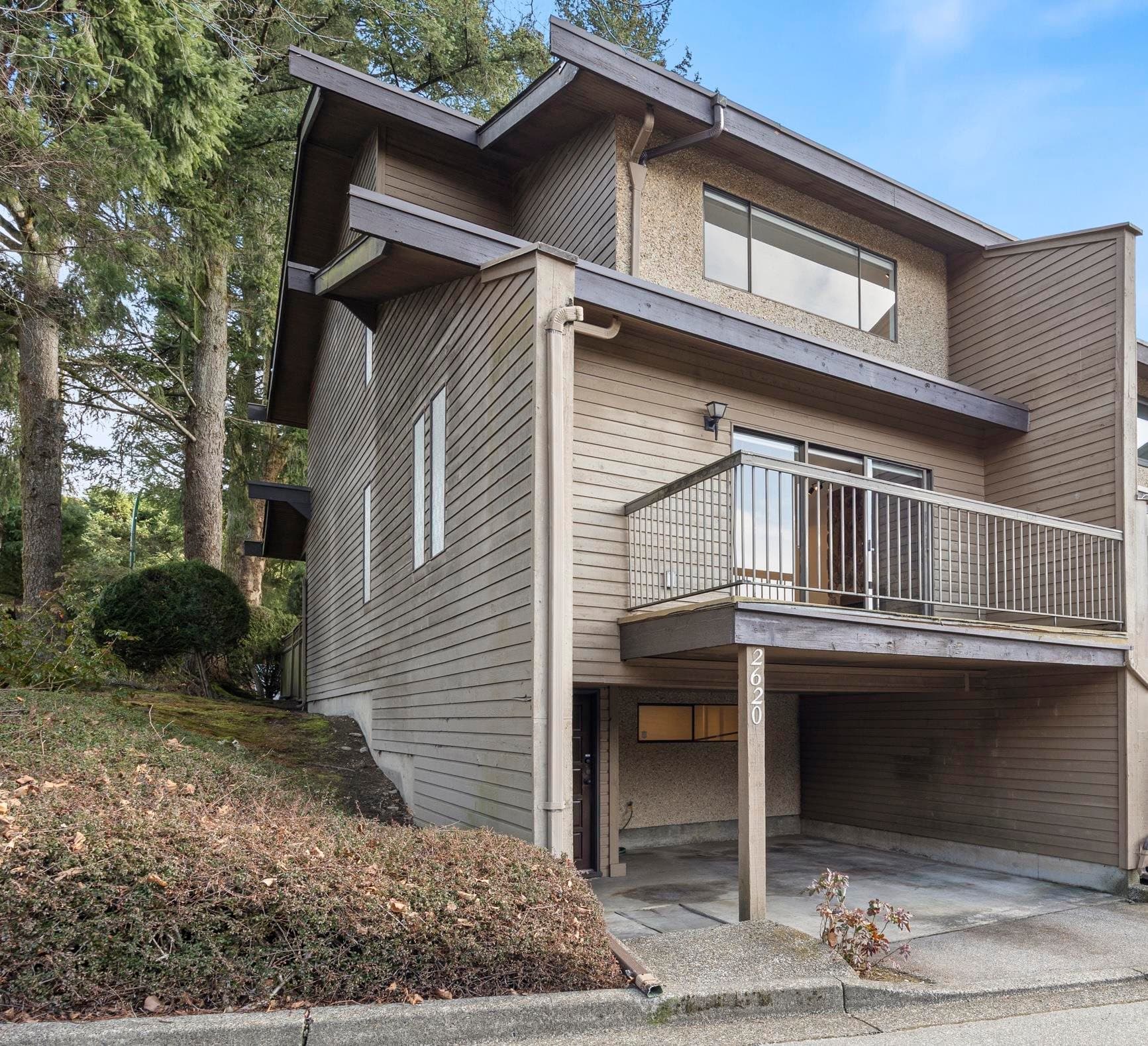 2620 Moorcroft Court, Burnaby