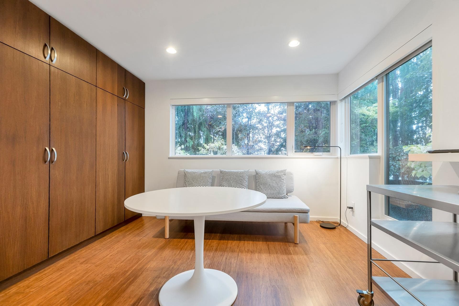 15611 Columbia Avenue, White Rock, V4B 1K9 — photo 4