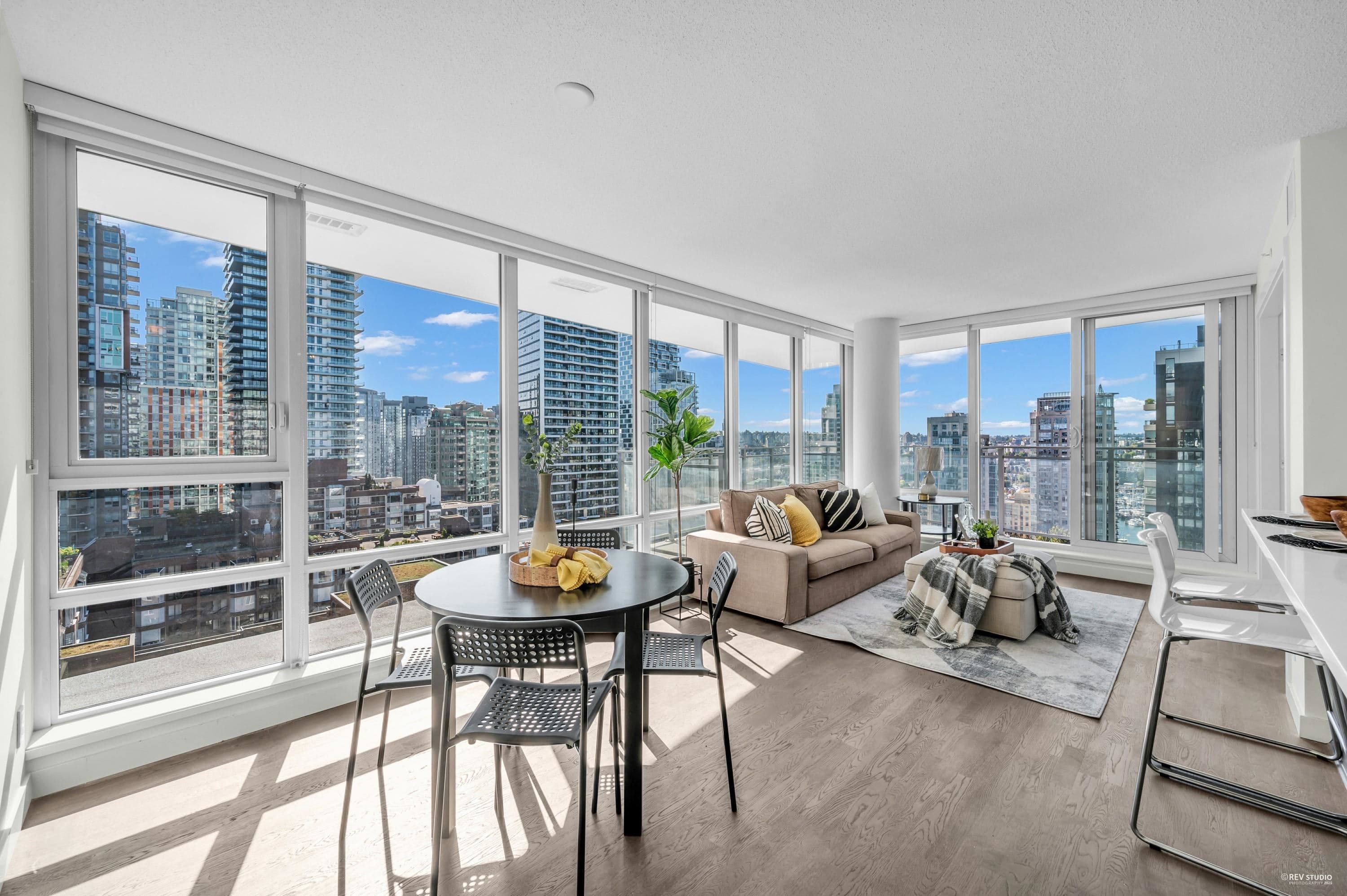 1606 - 1009 Harwood Street, Vancouver, V6E 0C2 — photo 3