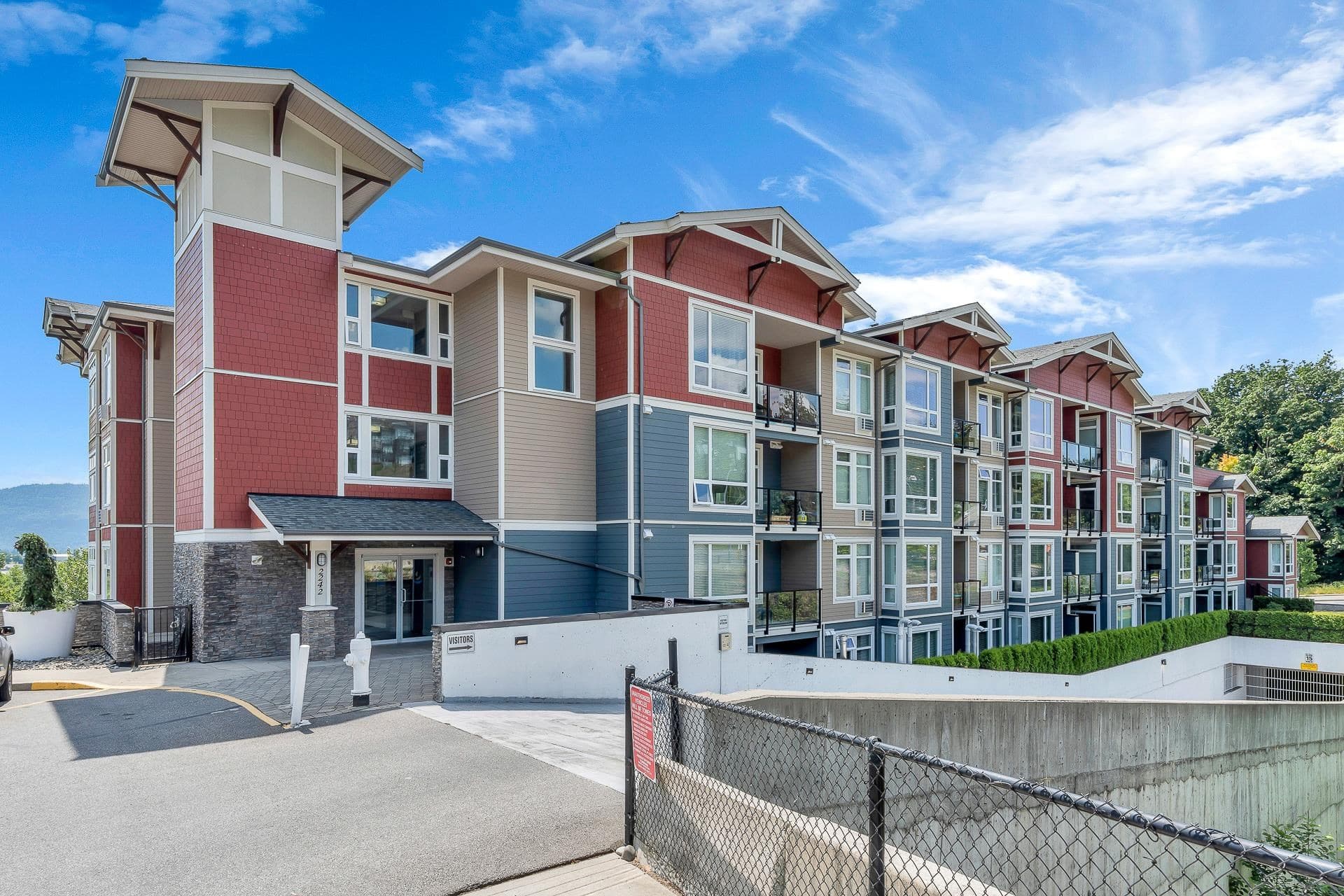 406 - 2242 Whatcom Road, Abbotsford, V3G 0G3 — photo 2
