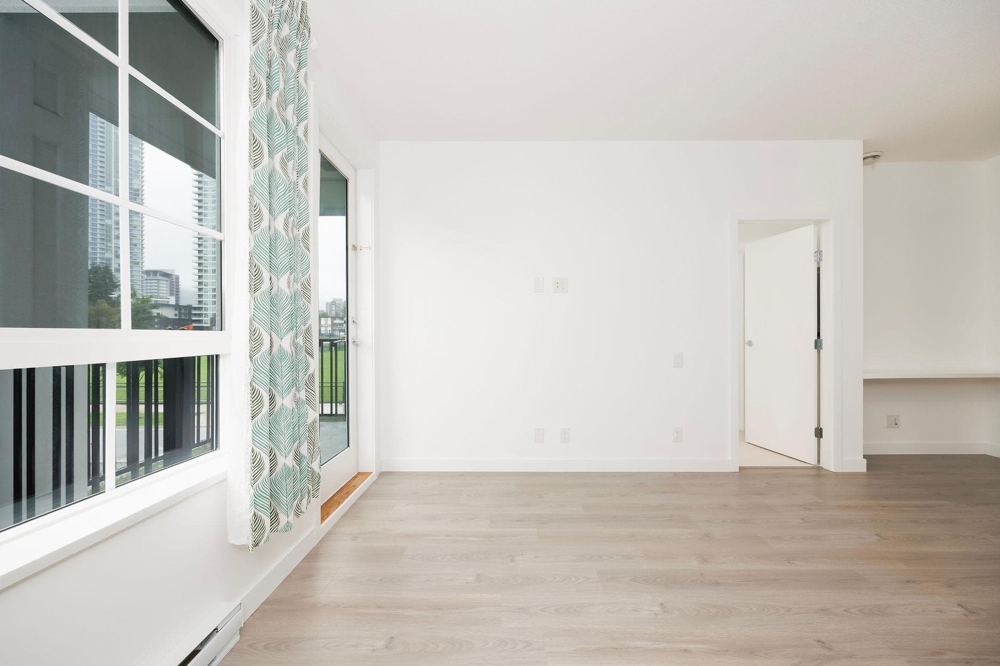 207 - 555 Foster Avenue, Coquitlam, V3J 0B6 — photo 3