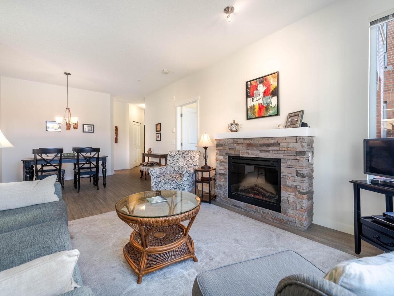 203 - 717 Chesterfield Avenue, North Vancouver, V7M 3L8 — photo 4