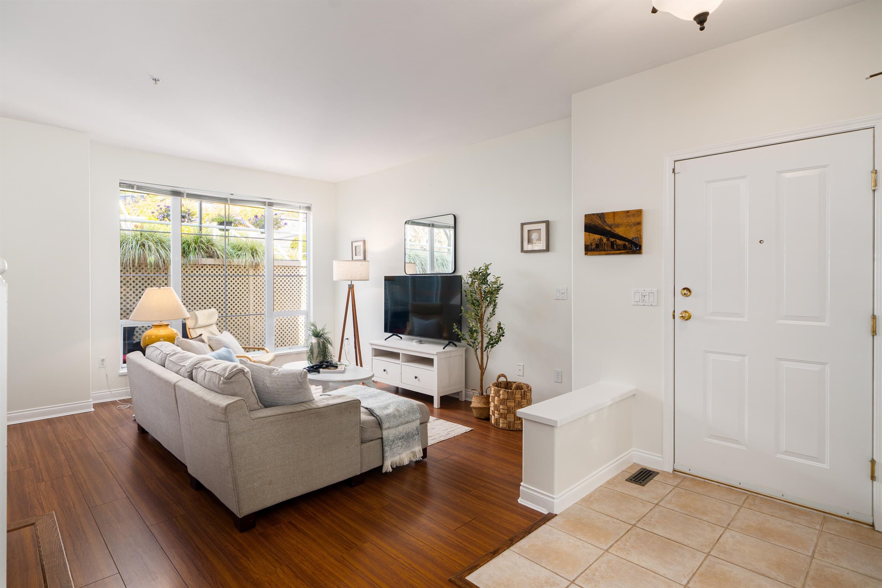 1159 Vidal Street, White Rock, V4B 3T4 — photo 5