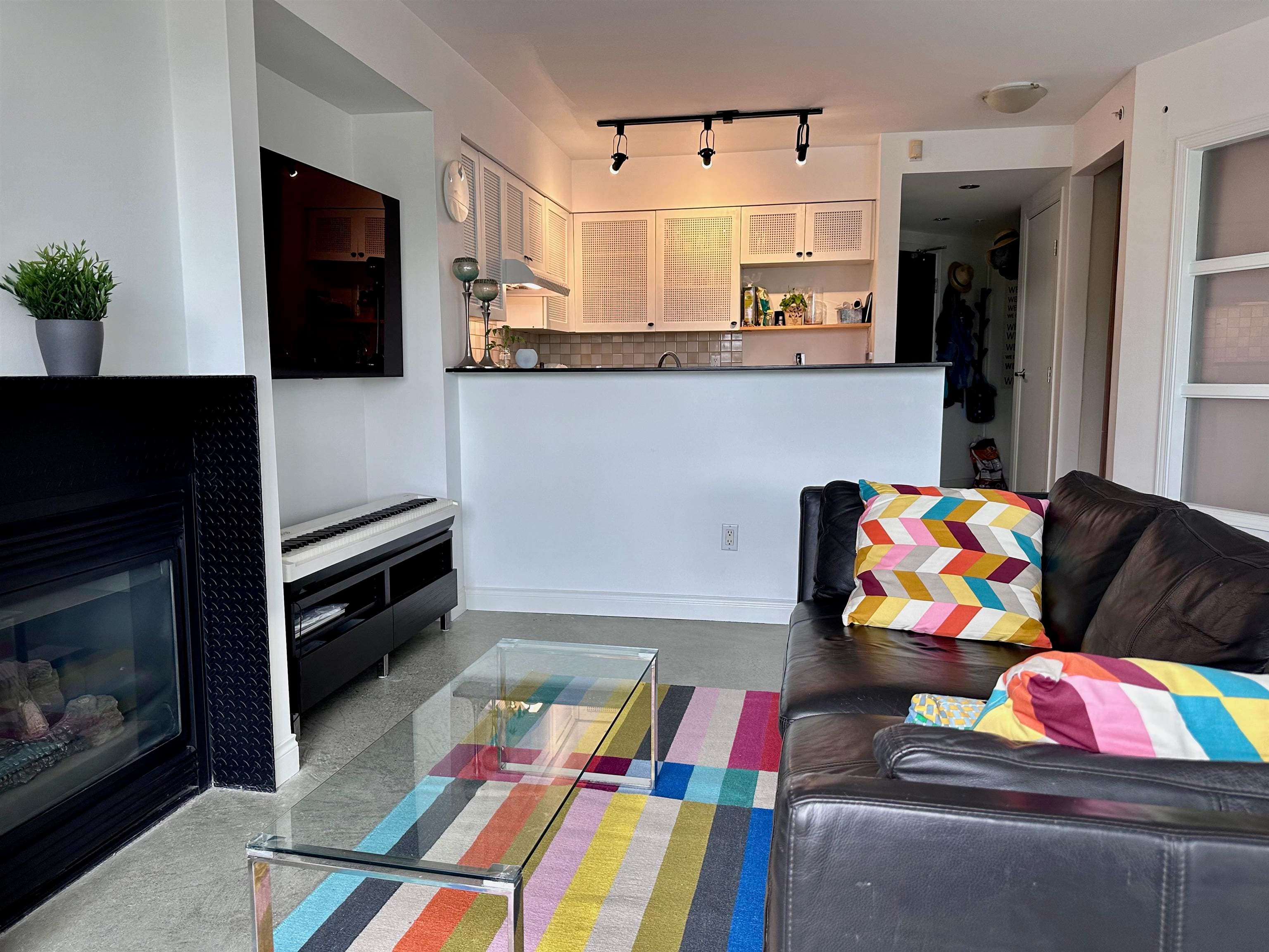 503 - 55 Alexander Street, Vancouver, V6A 1B2 — photo 4