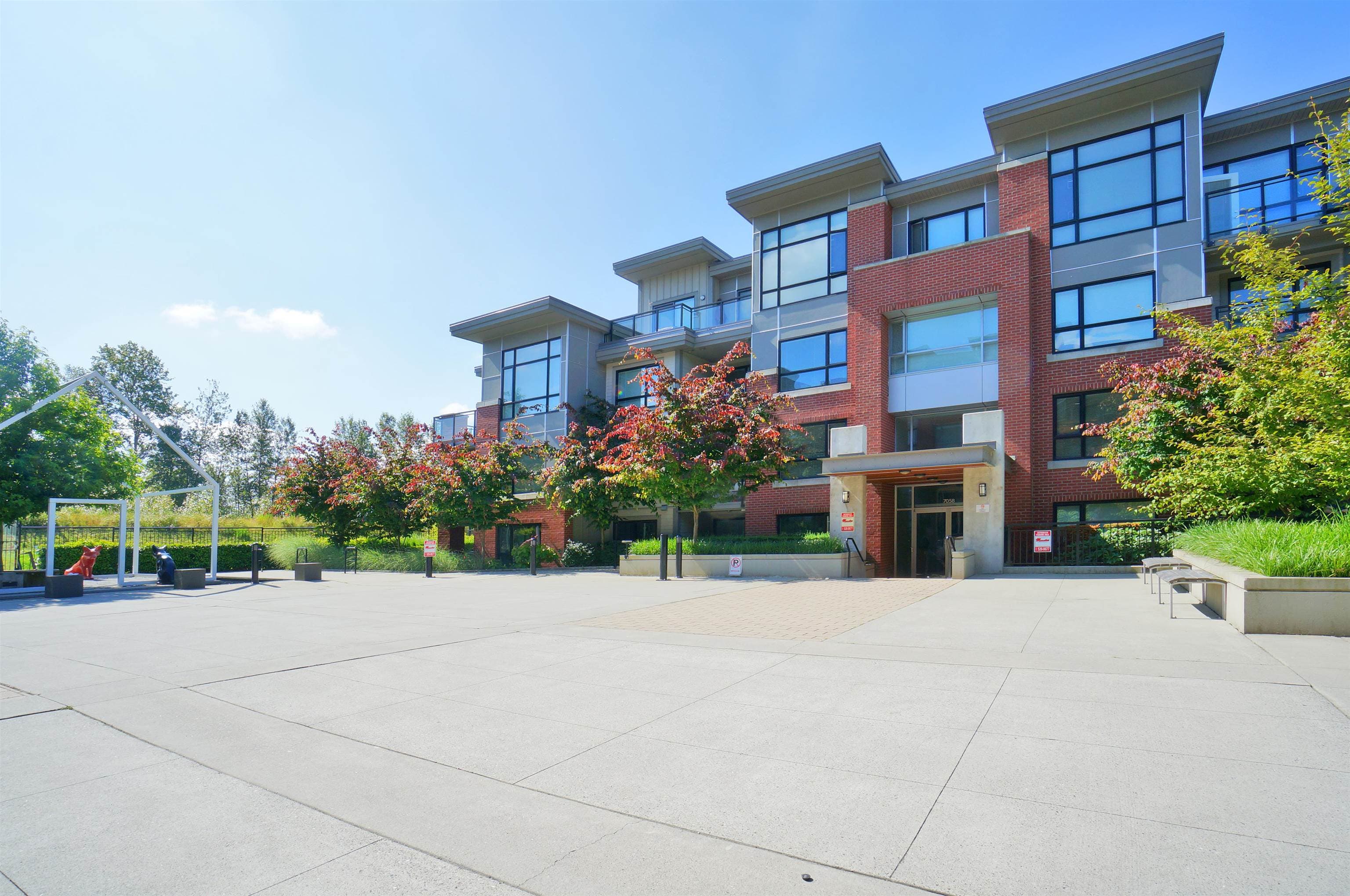 104 - 7088 14th Avenue, Burnaby, V3N 0E7 — photo 2