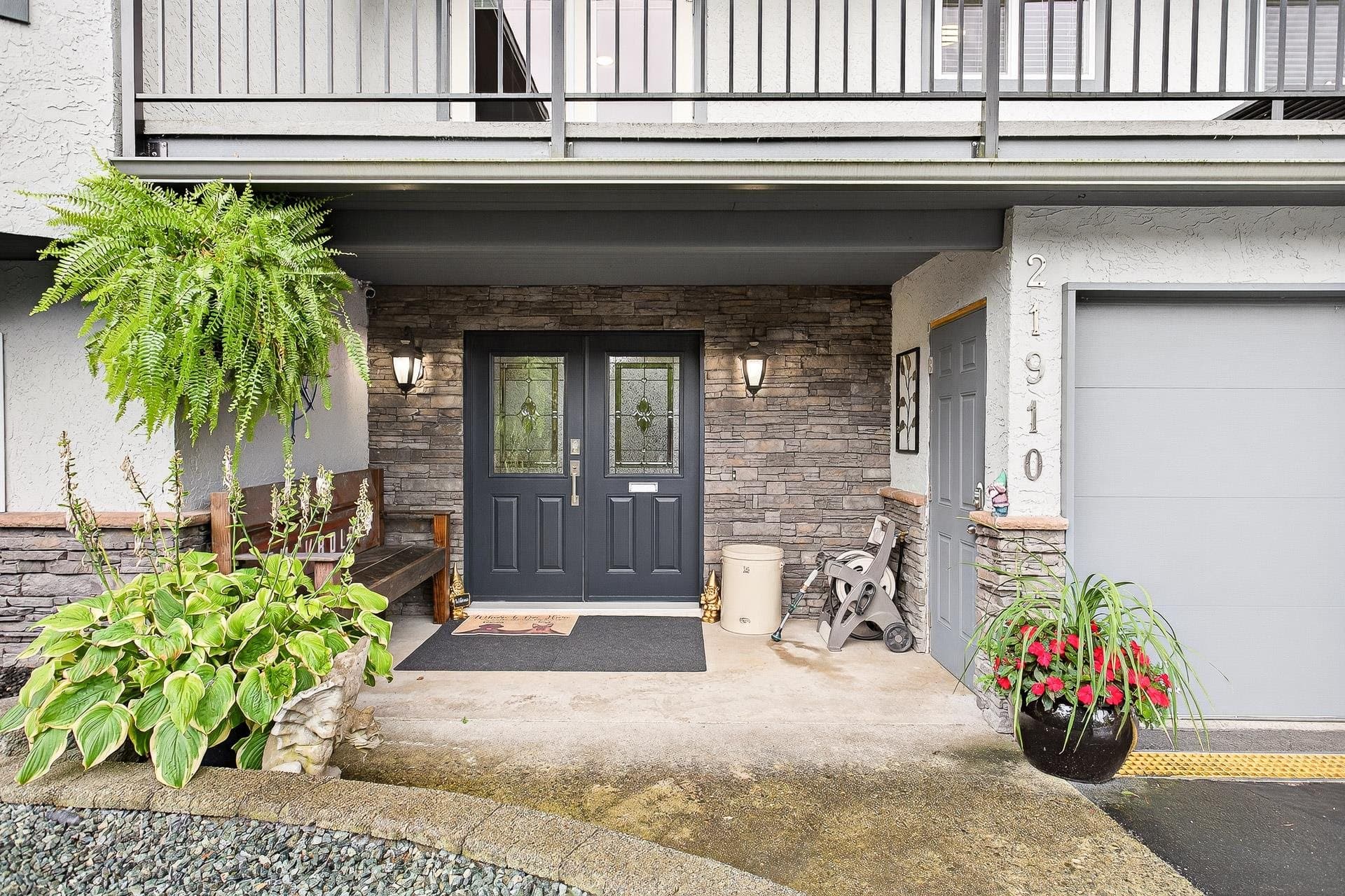 21910 Wicklow Way, Maple Ridge, V2X 7W4 — photo 3
