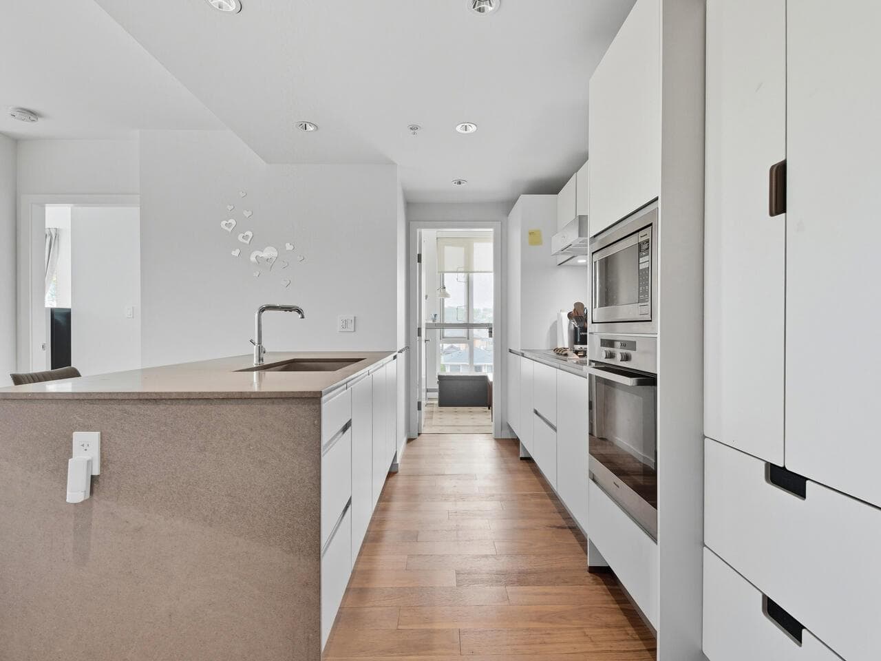 702 - 8488 Cornish Street, Vancouver, V6P 0C2 — photo 3