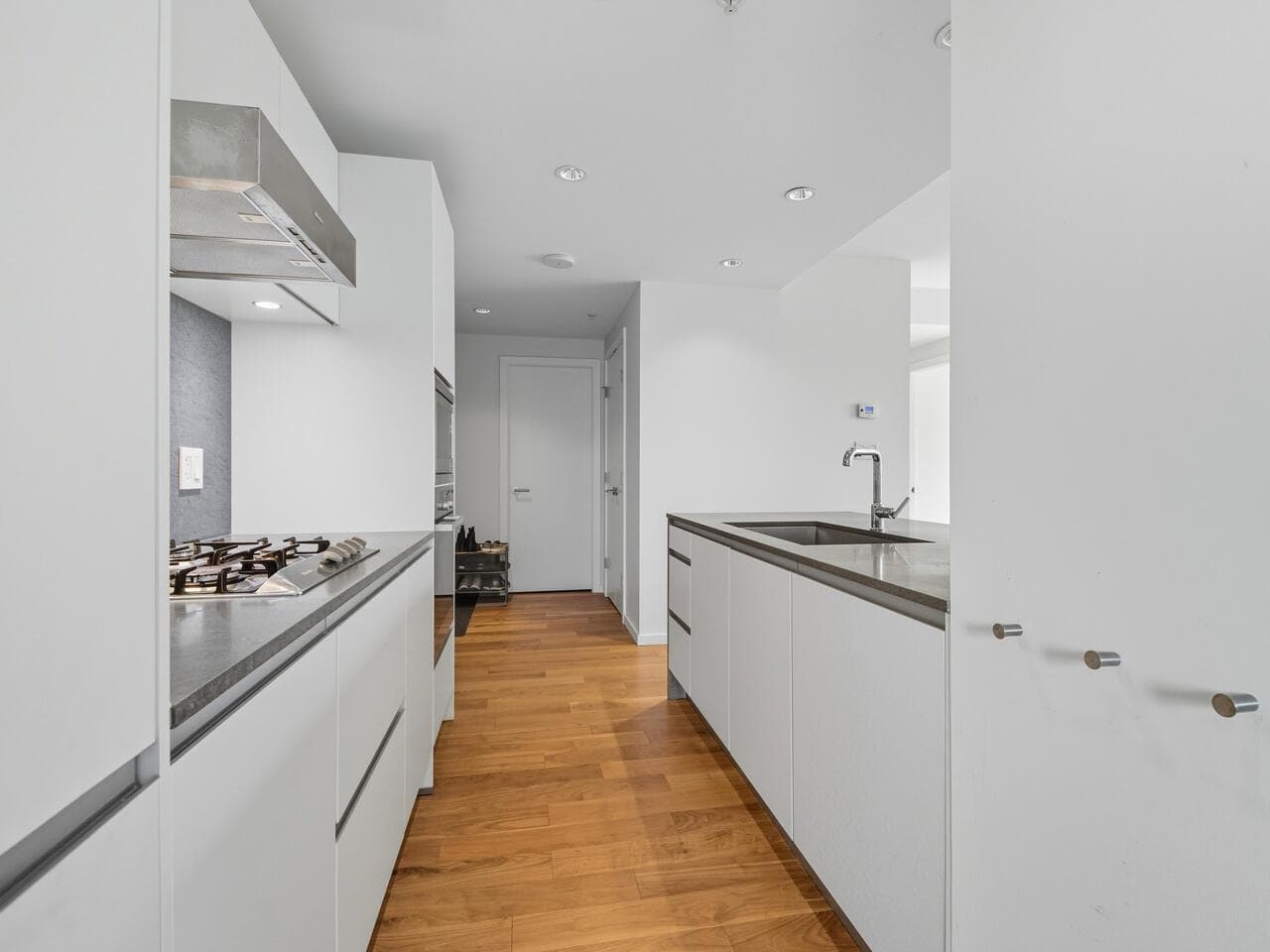 702 - 8488 Cornish Street, Vancouver, V6P 0C2 — photo 5