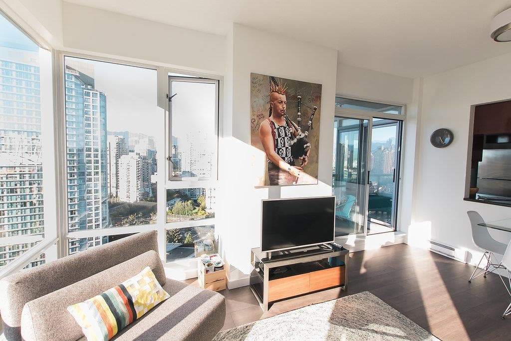 2706 - 1067 Marinaside Crescent, Vancouver, V6Z 2Z5 — photo 1