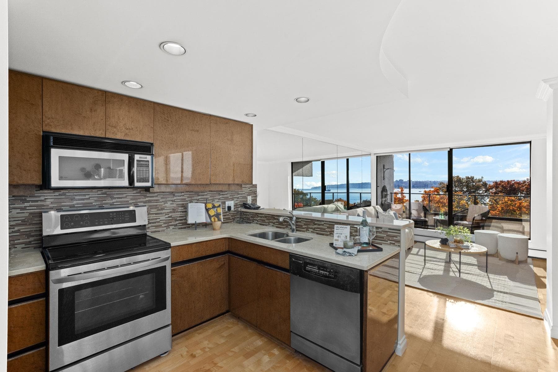 503 - 1995 Beach Avenue, Vancouver, V6G 2Y3 — photo 4