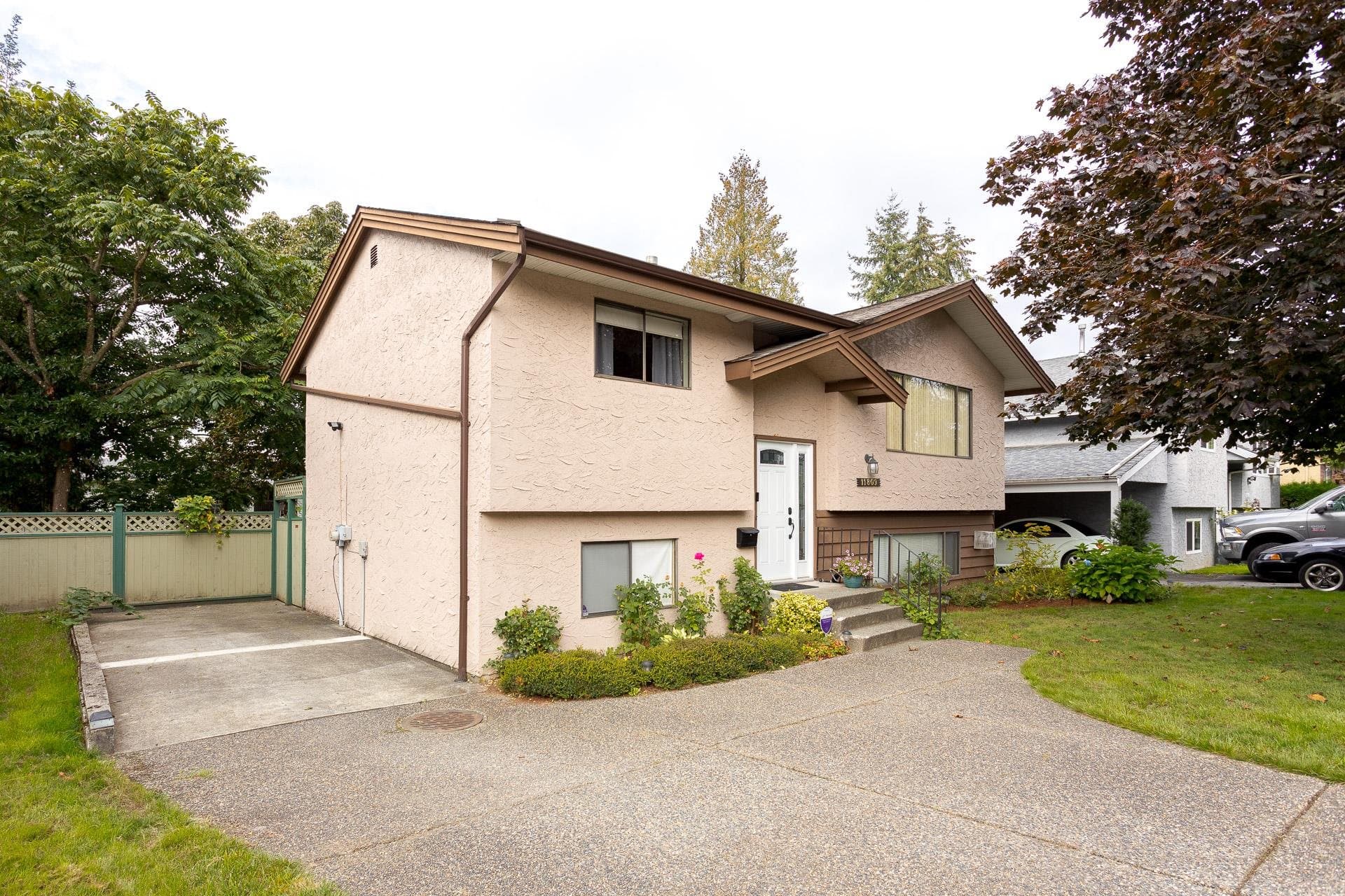11809 230 Street, Maple Ridge, V2X 6R3 — photo 3