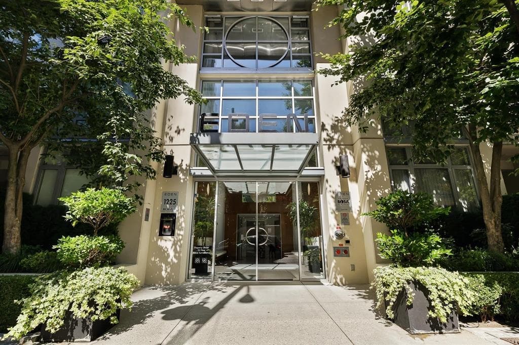 807 - 1225 Richards Street, Vancouver, V6B 1E6 — photo 1