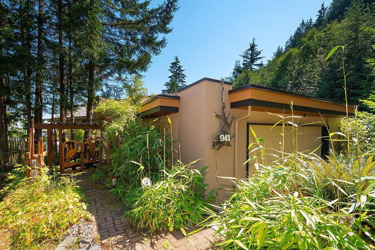 941 Valhalla Place, Bowen Island, V0N 1G2 — photo 2