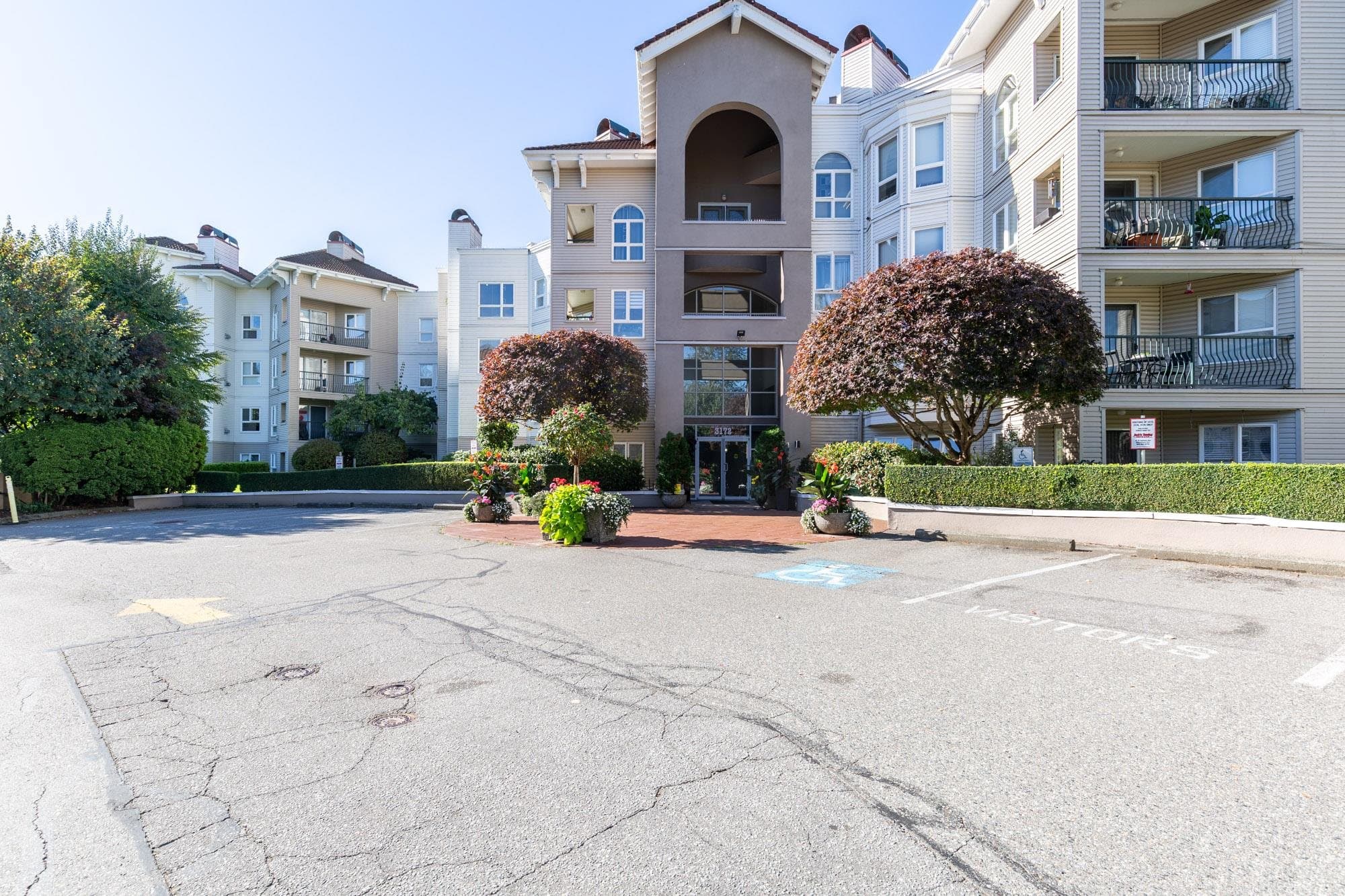 202 - 3172 Gladwin Road, Abbotsford, V2T 5T3 — photo 3