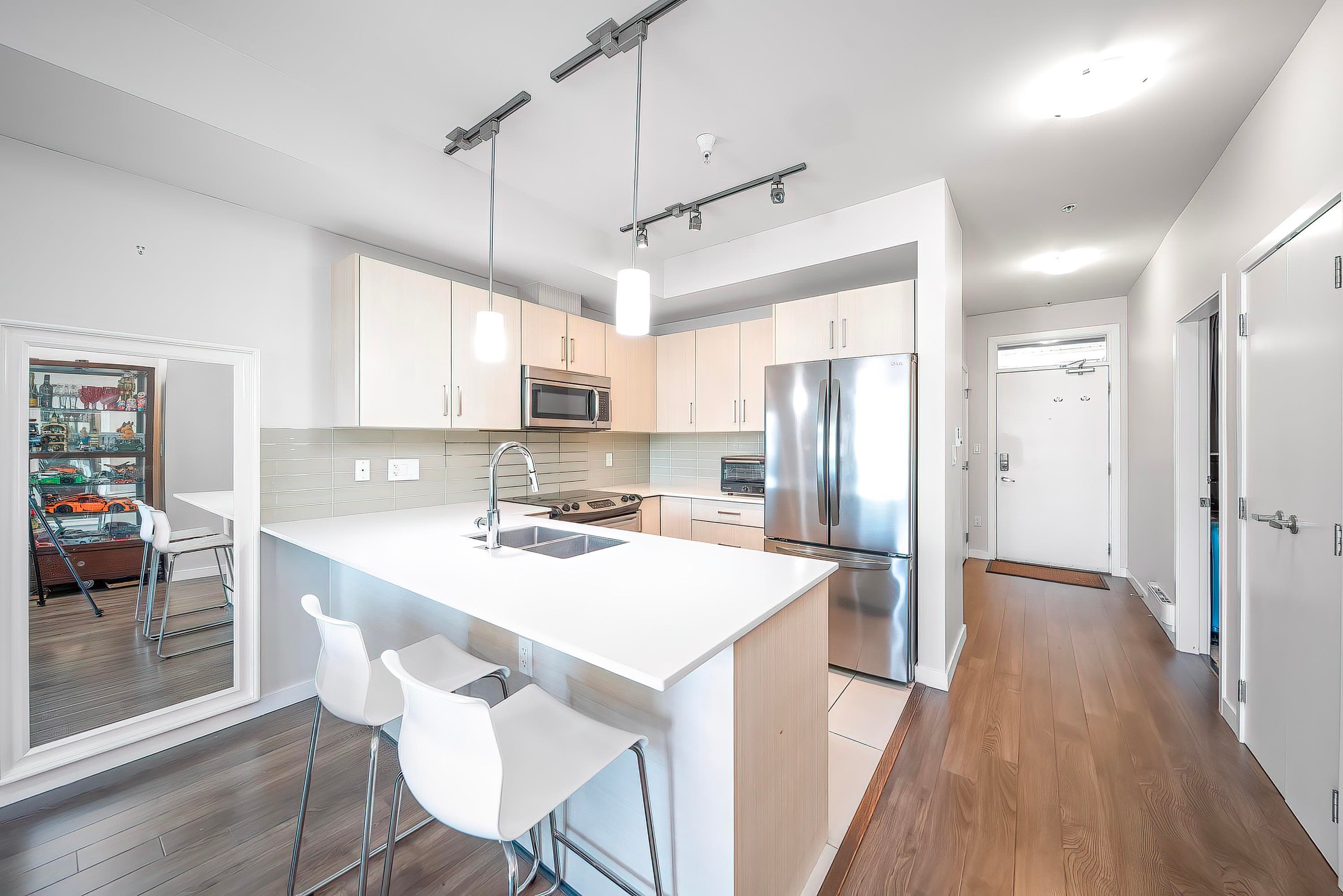 207 - 5288 Grimmer Street, Burnaby