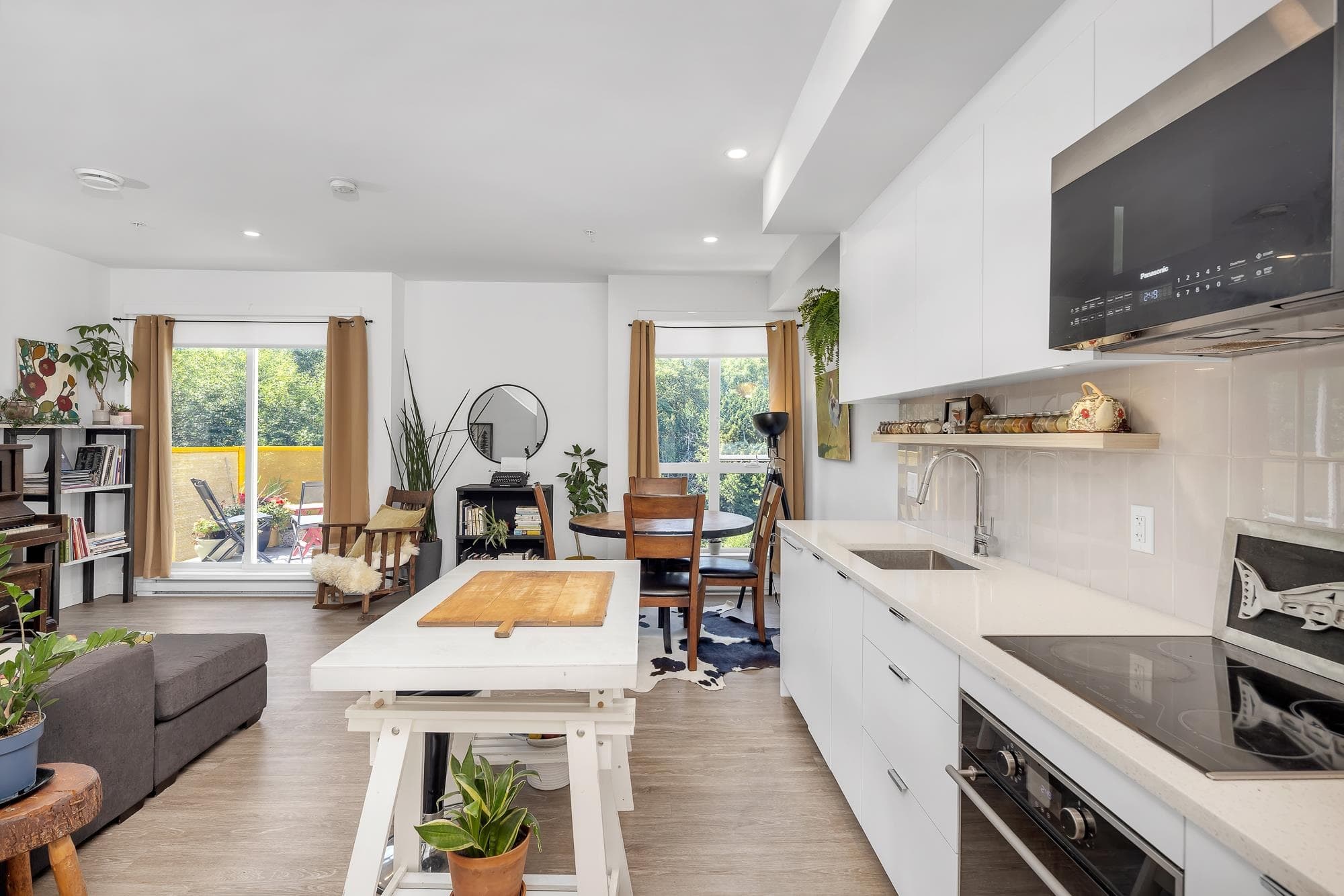301 - 37762 Third Avenue, Squamish, V8B 1C3 — photo 5