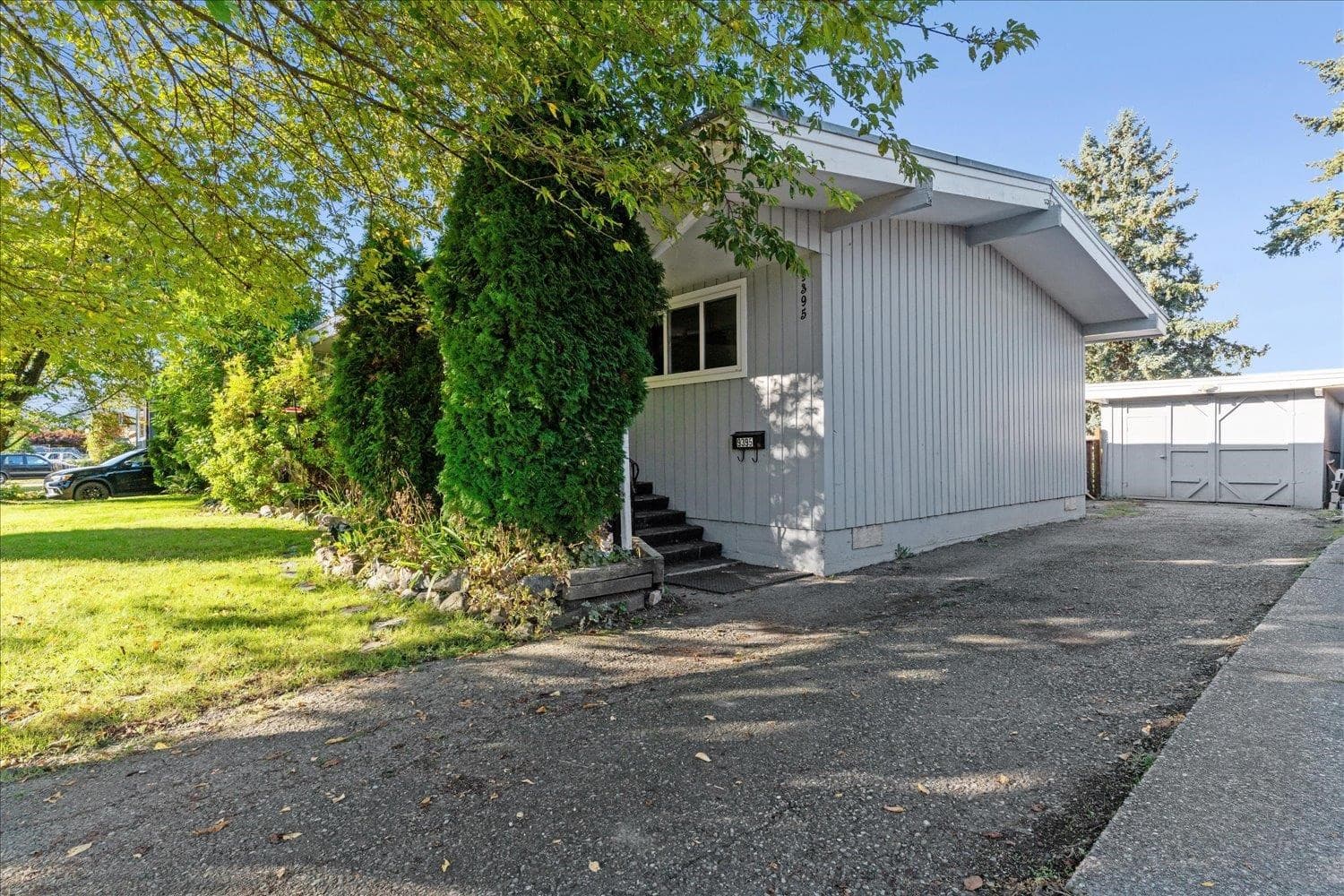 9395 Carleton Street, Chilliwack, V2P 6E1 — photo 5