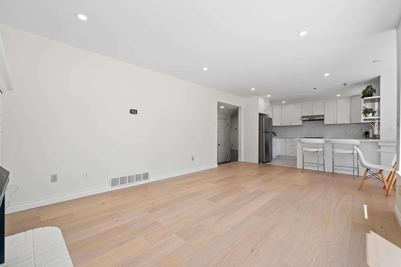 4522 Watling Street, Burnaby, V5J 1V5 — photo 5