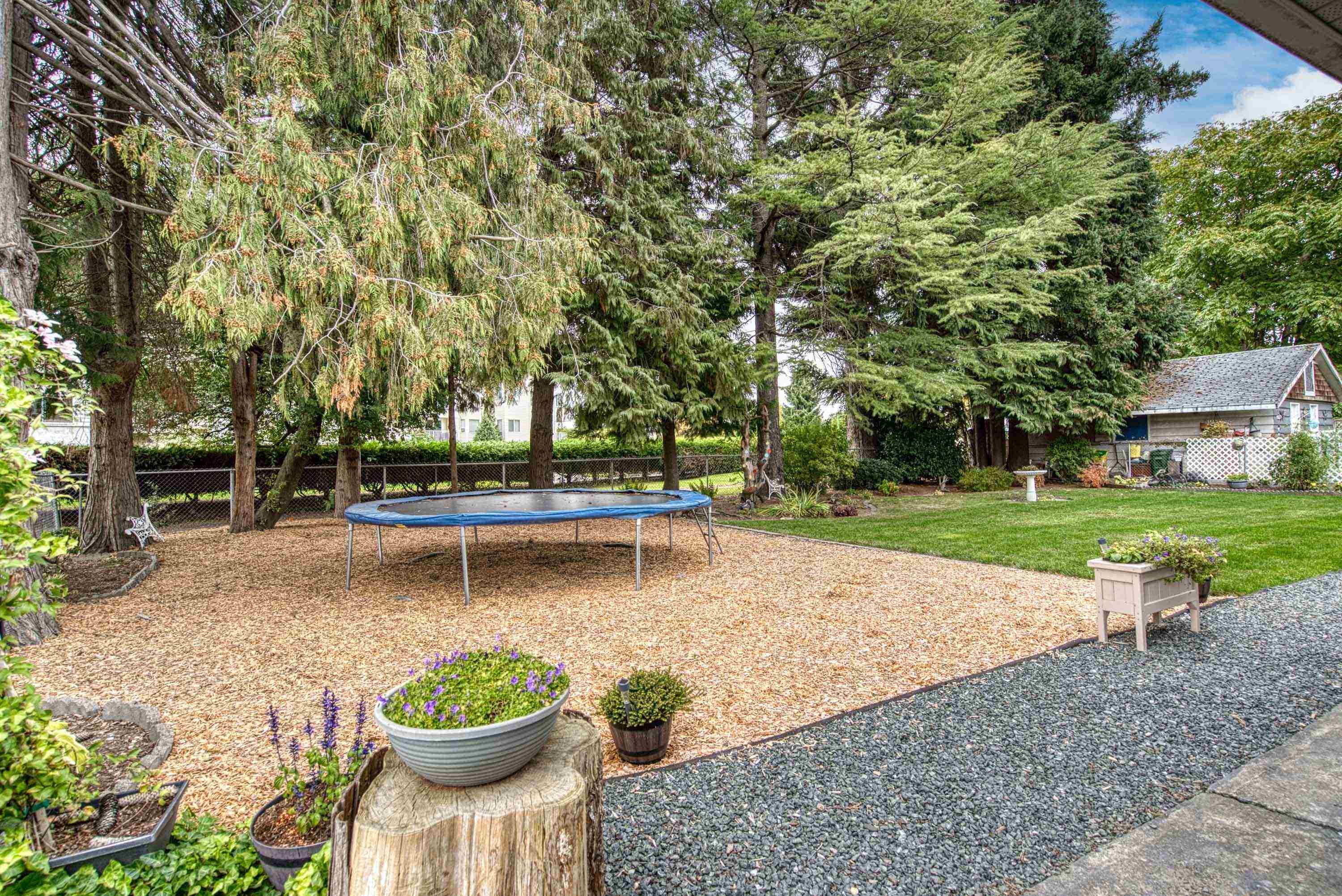 8668 Coventry Place, Chilliwack, V2P 4V5 — photo 4