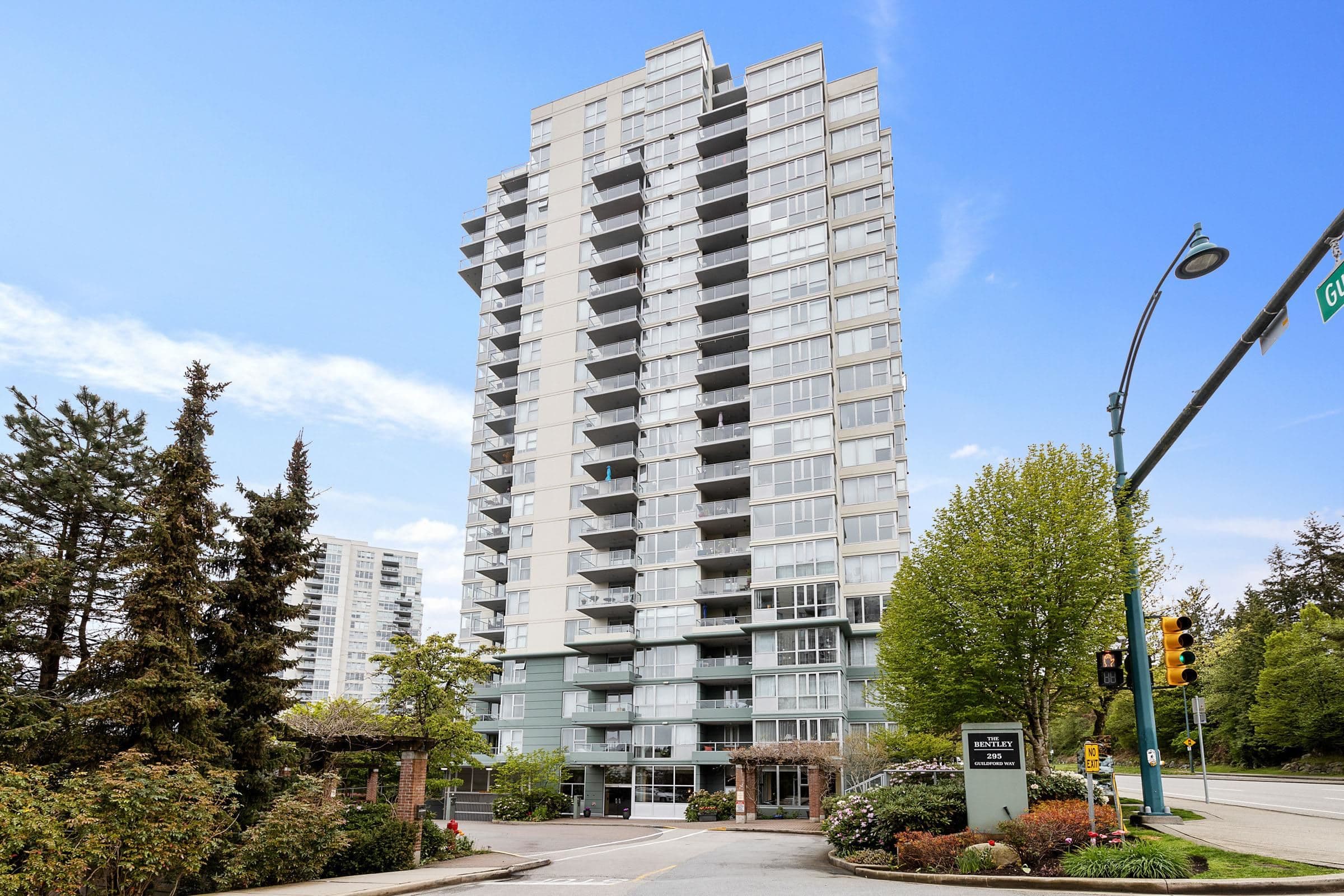 1303 - 295 Guildford Way, Port Moody, V3H 5N3 — photo 2