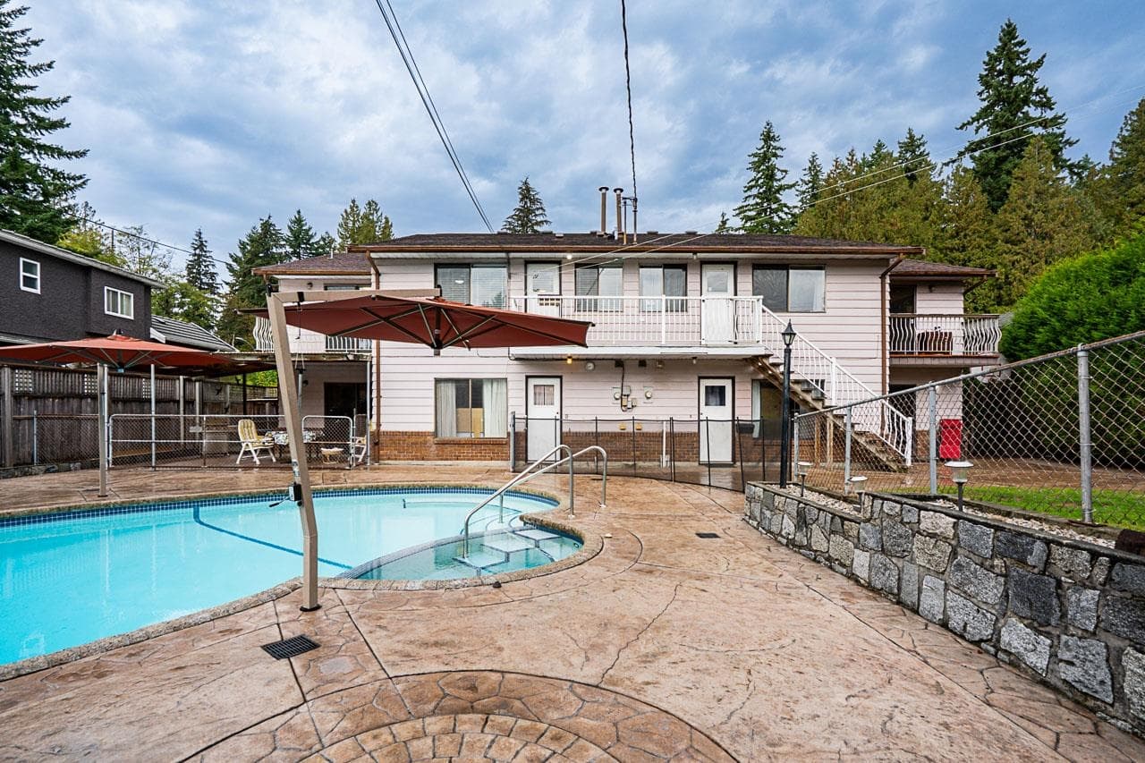 8076 19th Avenue, Burnaby
