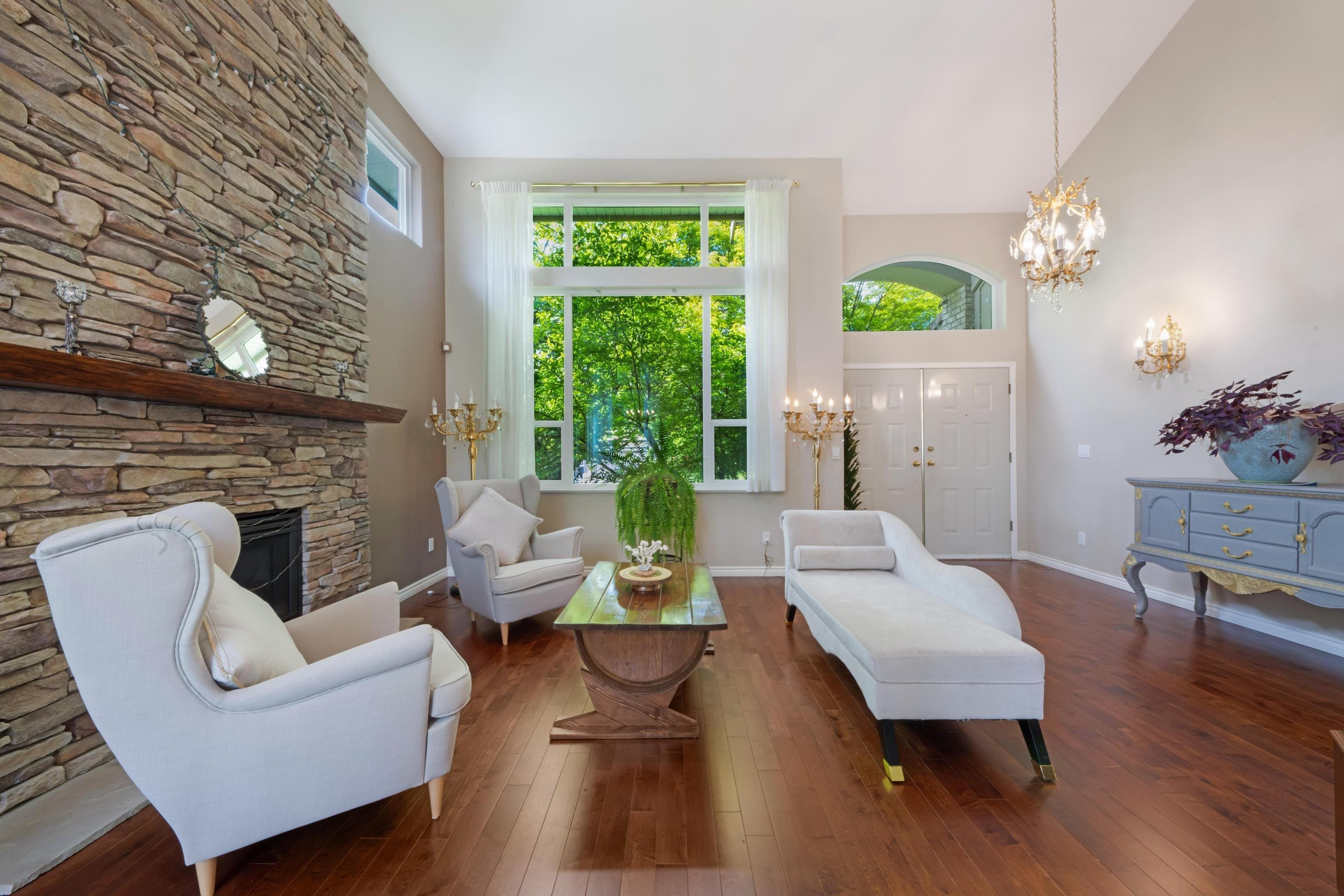 6 Linden Street, Port Moody, V3H 5C1 — photo 4