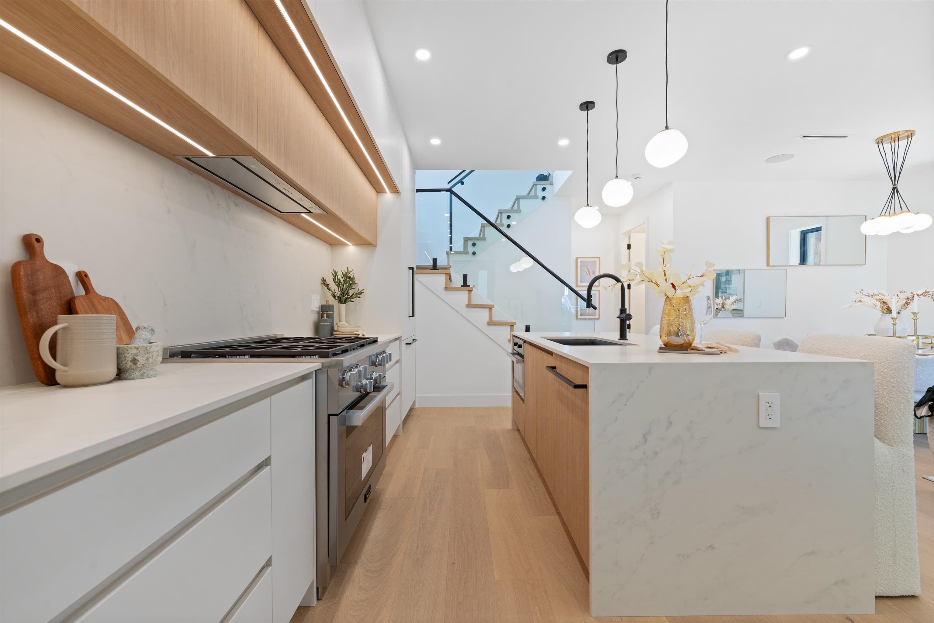 1 - 2858 W 12th Avenue, Vancouver, V6K 2P9 — photo 3
