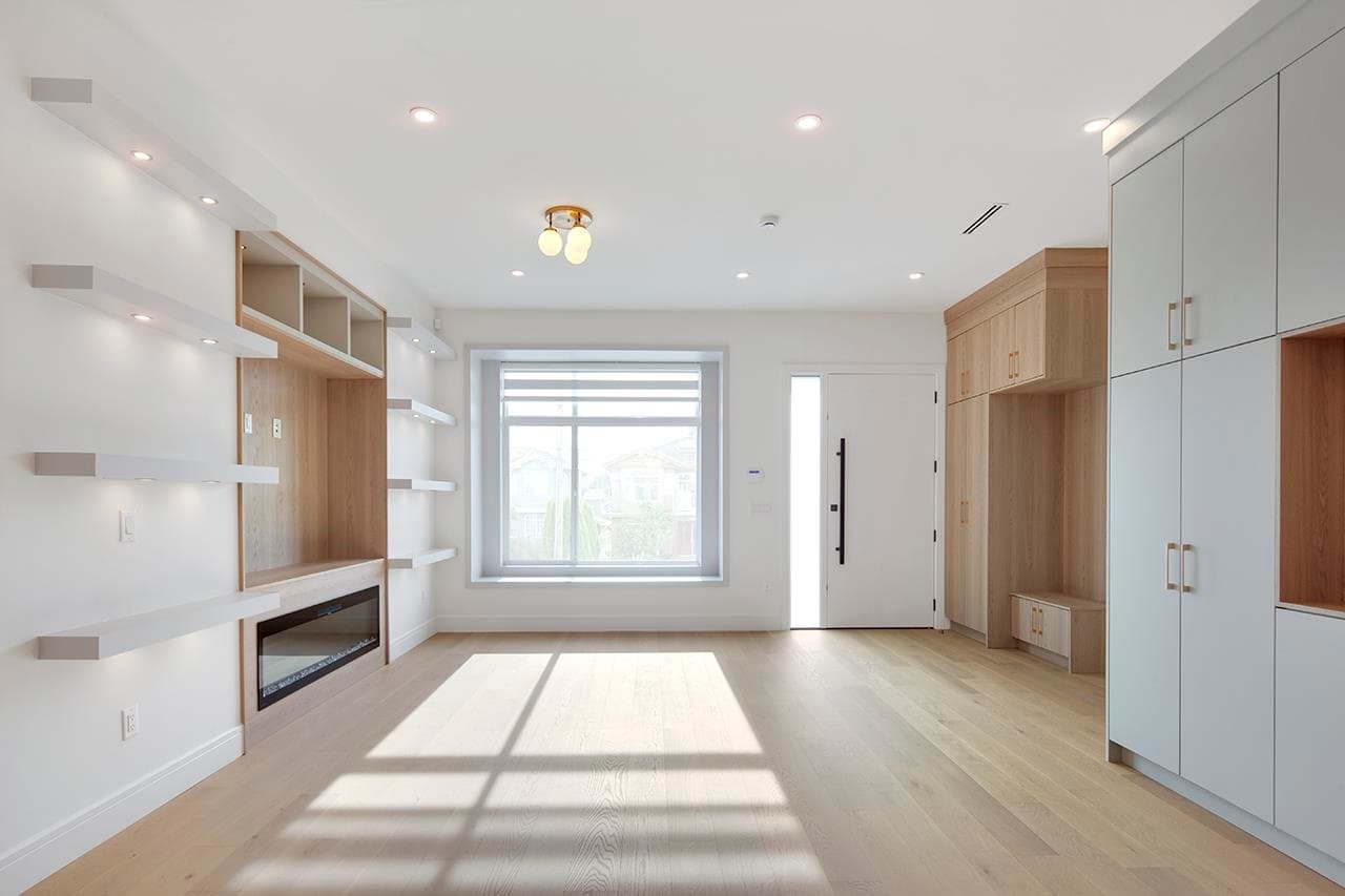7815 18th Avenue, Burnaby