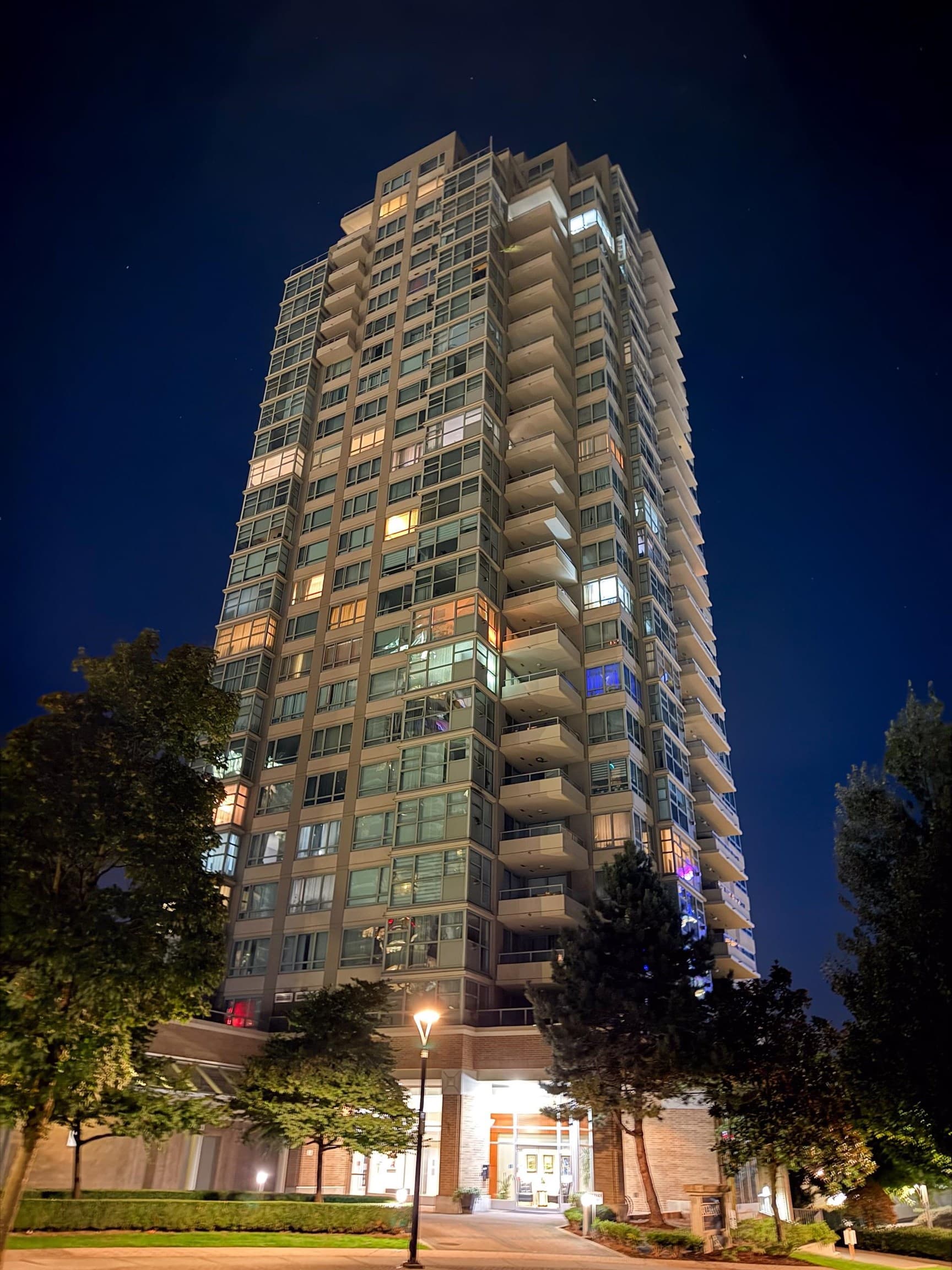 401 - 4388 Buchanan Street, Burnaby, V5C 6R8 — photo 2