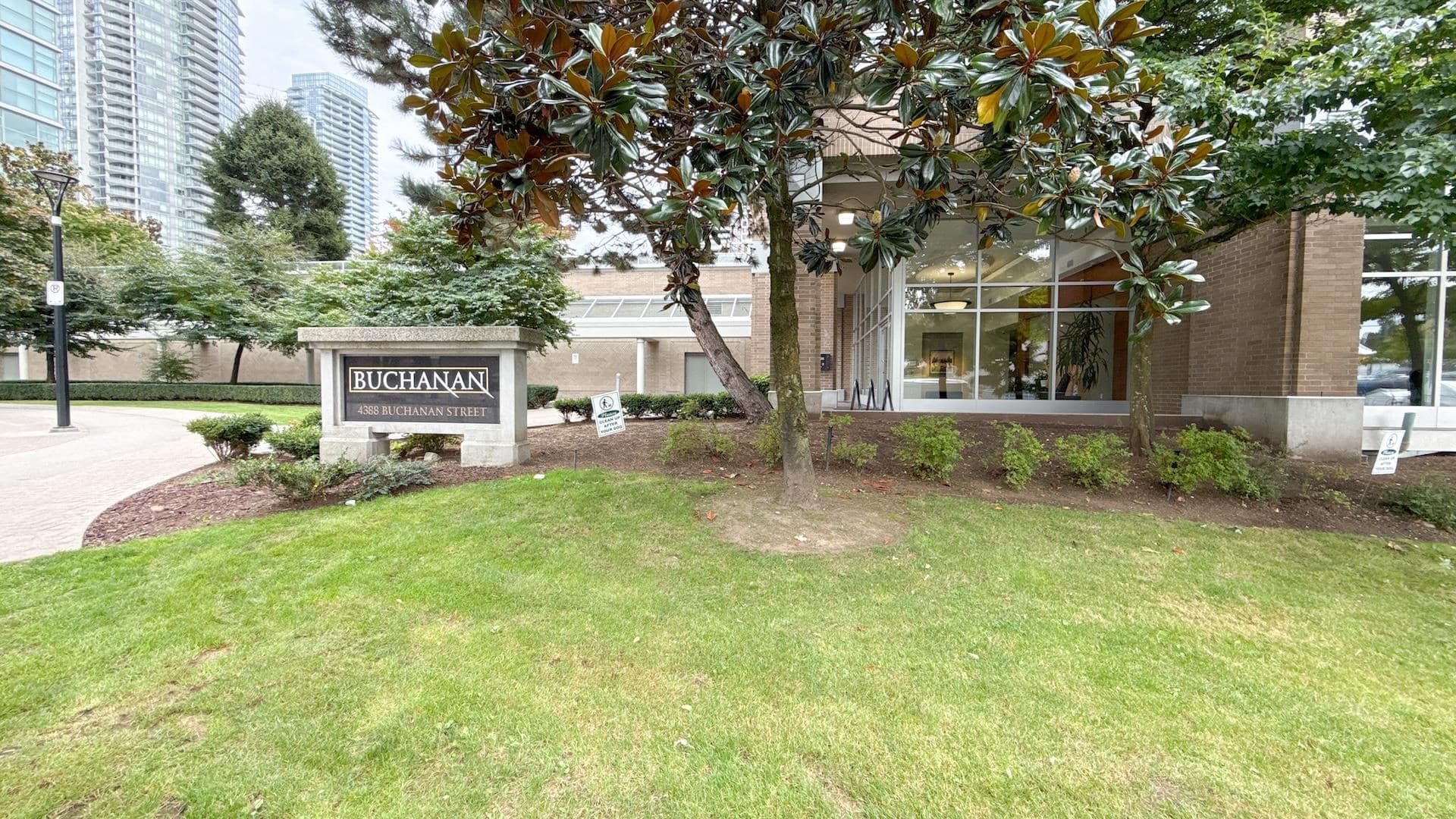 401 - 4388 Buchanan Street, Burnaby, V5C 6R8 — photo 5