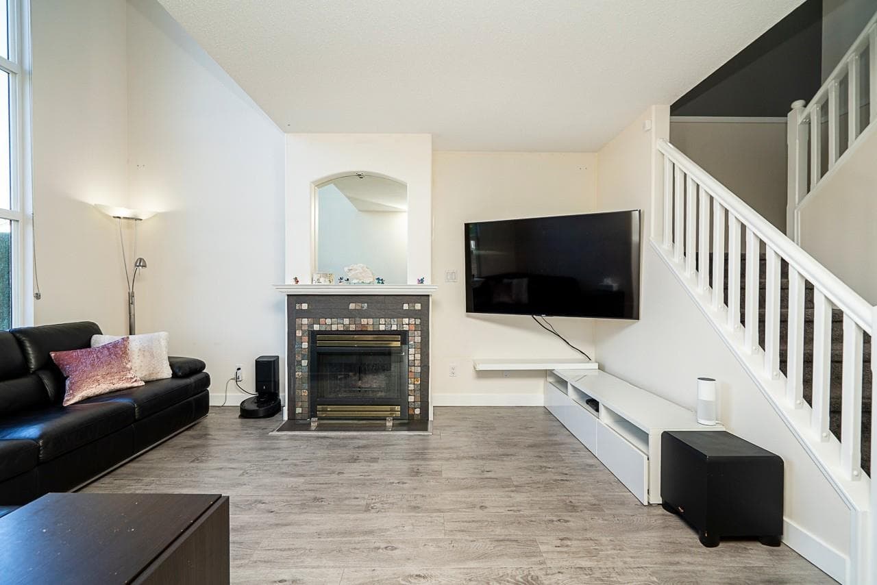 52 - 1370 Riverwood Gate, Port Coquitlam, V3B 7V7 — photo 2