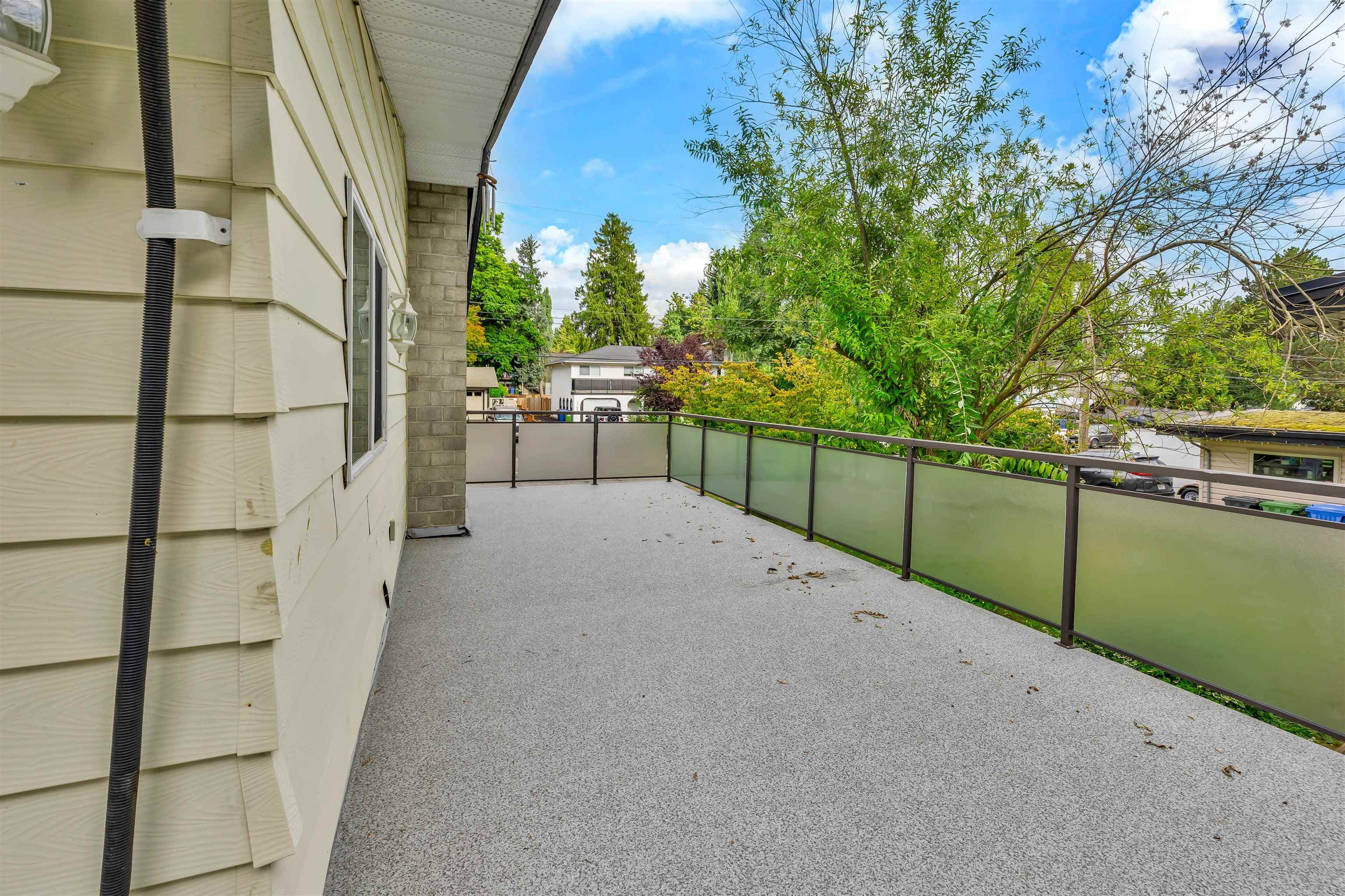 2177 Guilford Drive, Abbotsford, V2S 4Z3 — photo 2