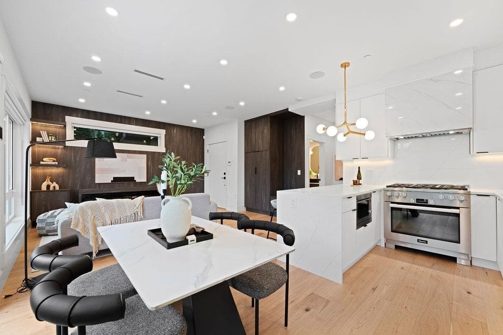 2 - 4549 W 11th Avenue, Vancouver, V6R 2M5 — photo 5