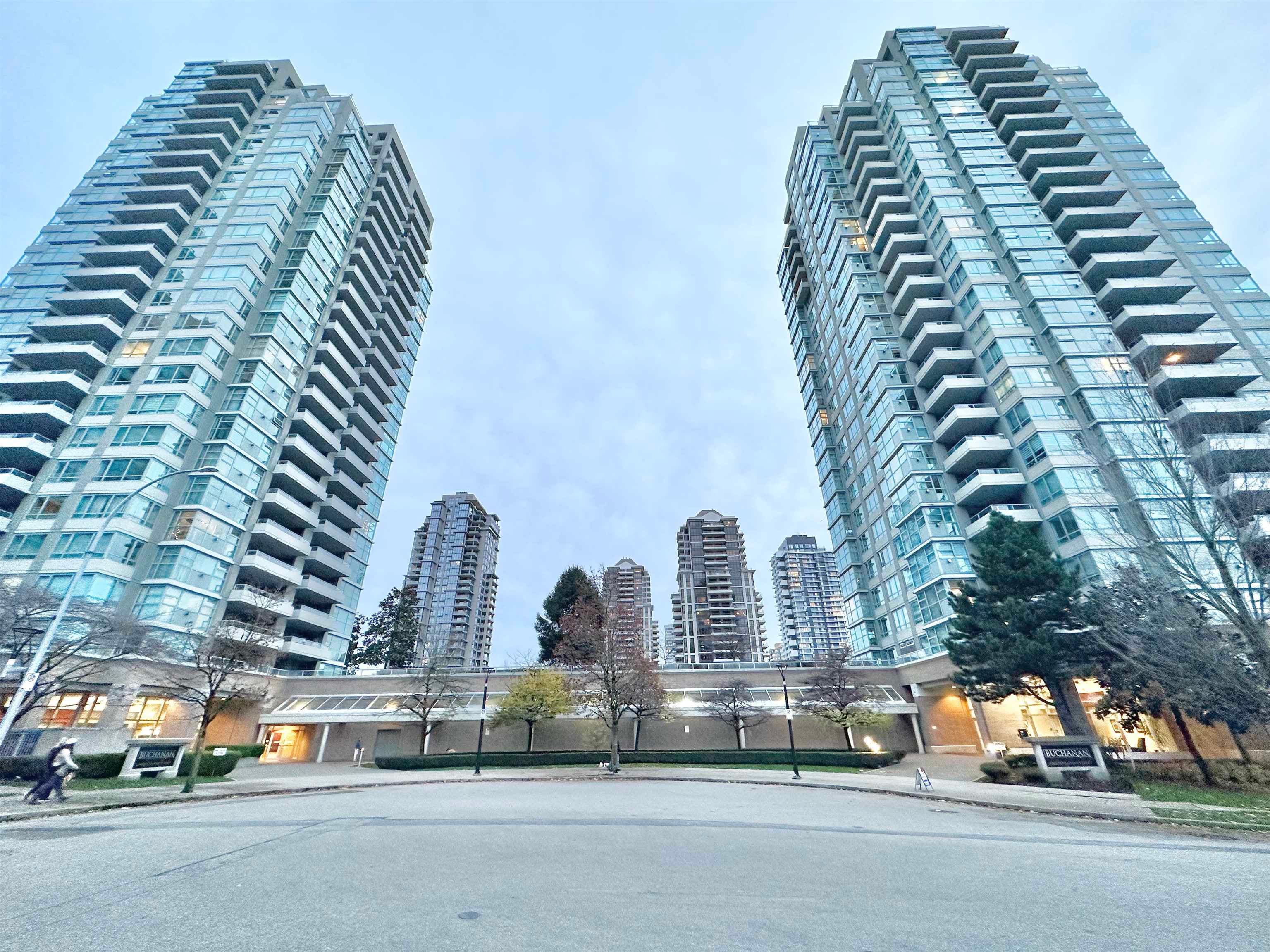 1305 - 4388 Buchanan Street, Burnaby, V5C 6R8 — photo 1
