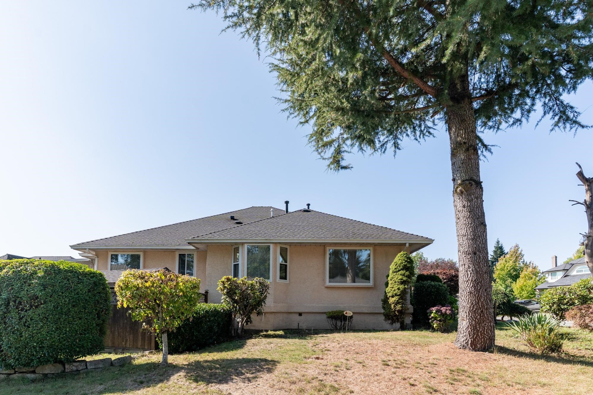 14092 86a Avenue, Surrey, V3W 0V9 — photo 2