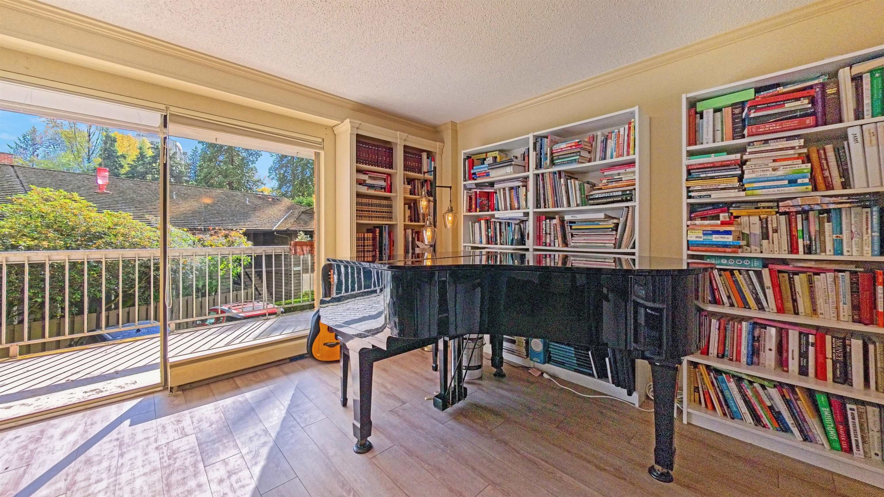 1218 - 235 Keith Road, West Vancouver, V7T 1L5 — photo 5