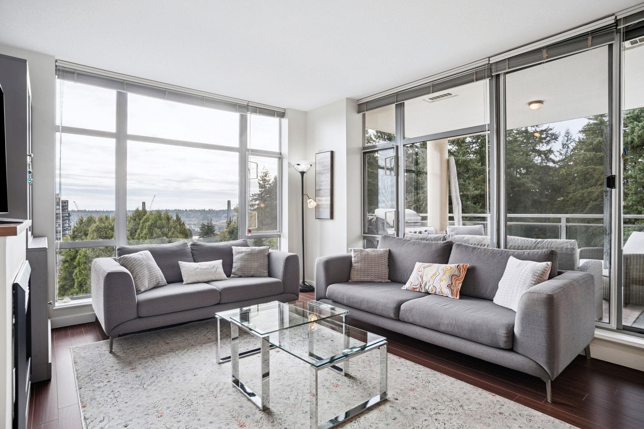 1106 - 280 Ross Drive, New Westminster, V3L 0C2 — photo 2