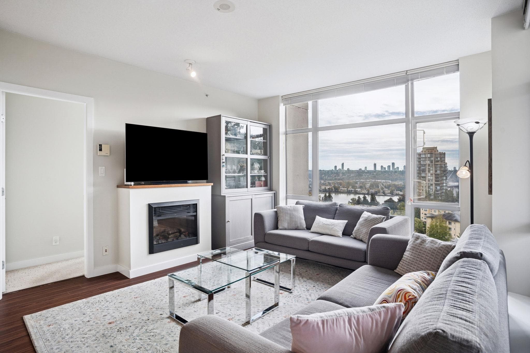 1106 - 280 Ross Drive, New Westminster, V3L 0C2 — photo 3