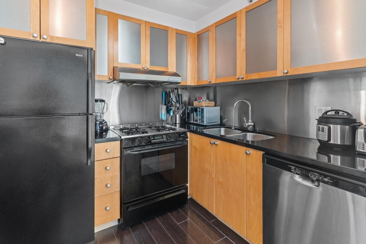 403 - 1003 Burnaby Street, Vancouver, V6E 4R7 — photo 5