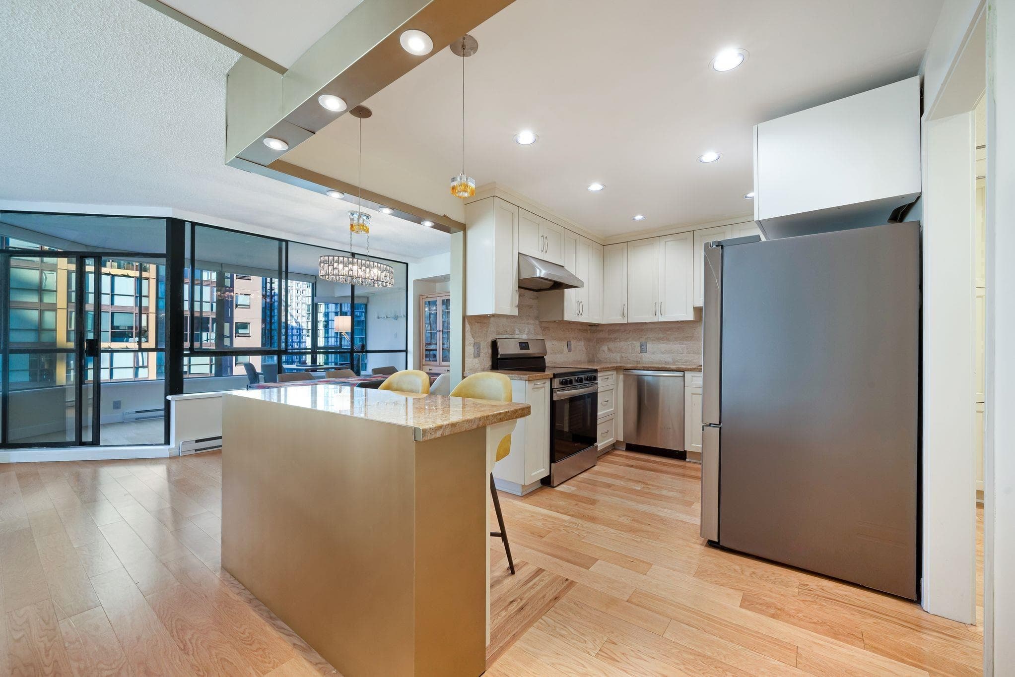 601 - 738 Broughton Street, Vancouver, V6G 3A7 — photo 5